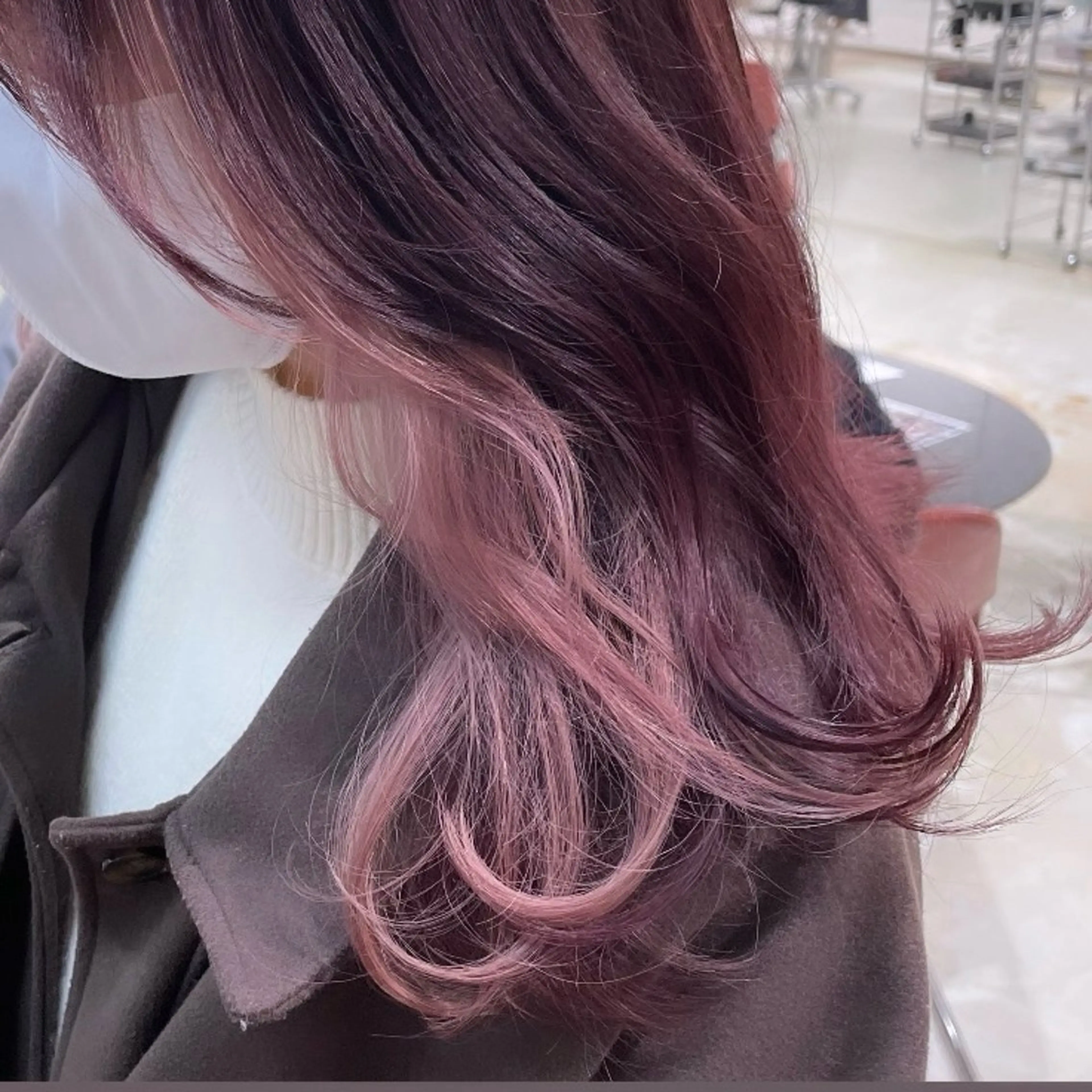 セミロング カラー ヘアカラー 🍑暖色／レイヤー／ 真希🎀のヘアスタイル