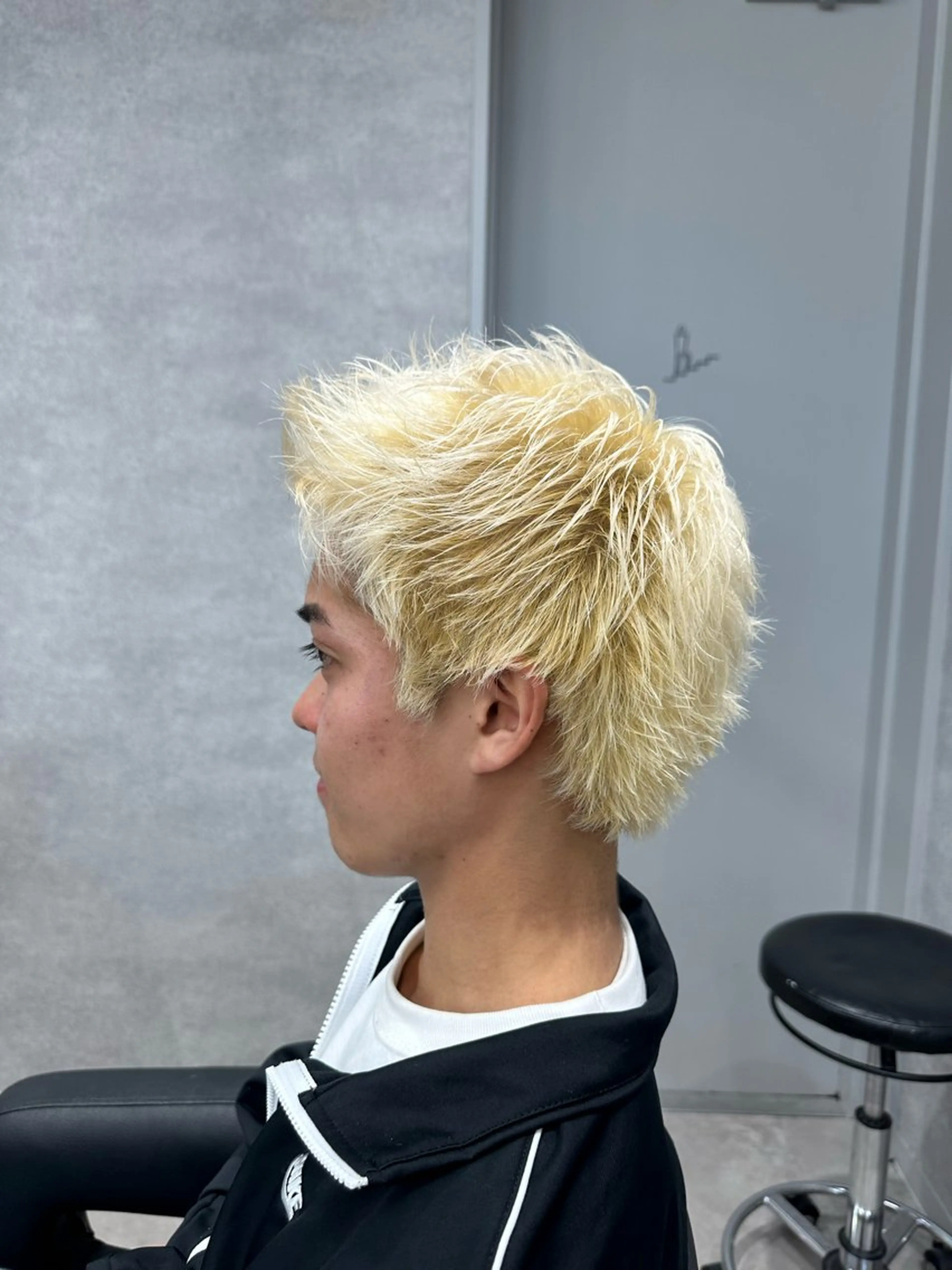 ショート カラー メンズ スパイキーショート ブロンド ホワイトブロンド ショートヘア 【パーマ率90%】 サエキカズマのヘアスタイル