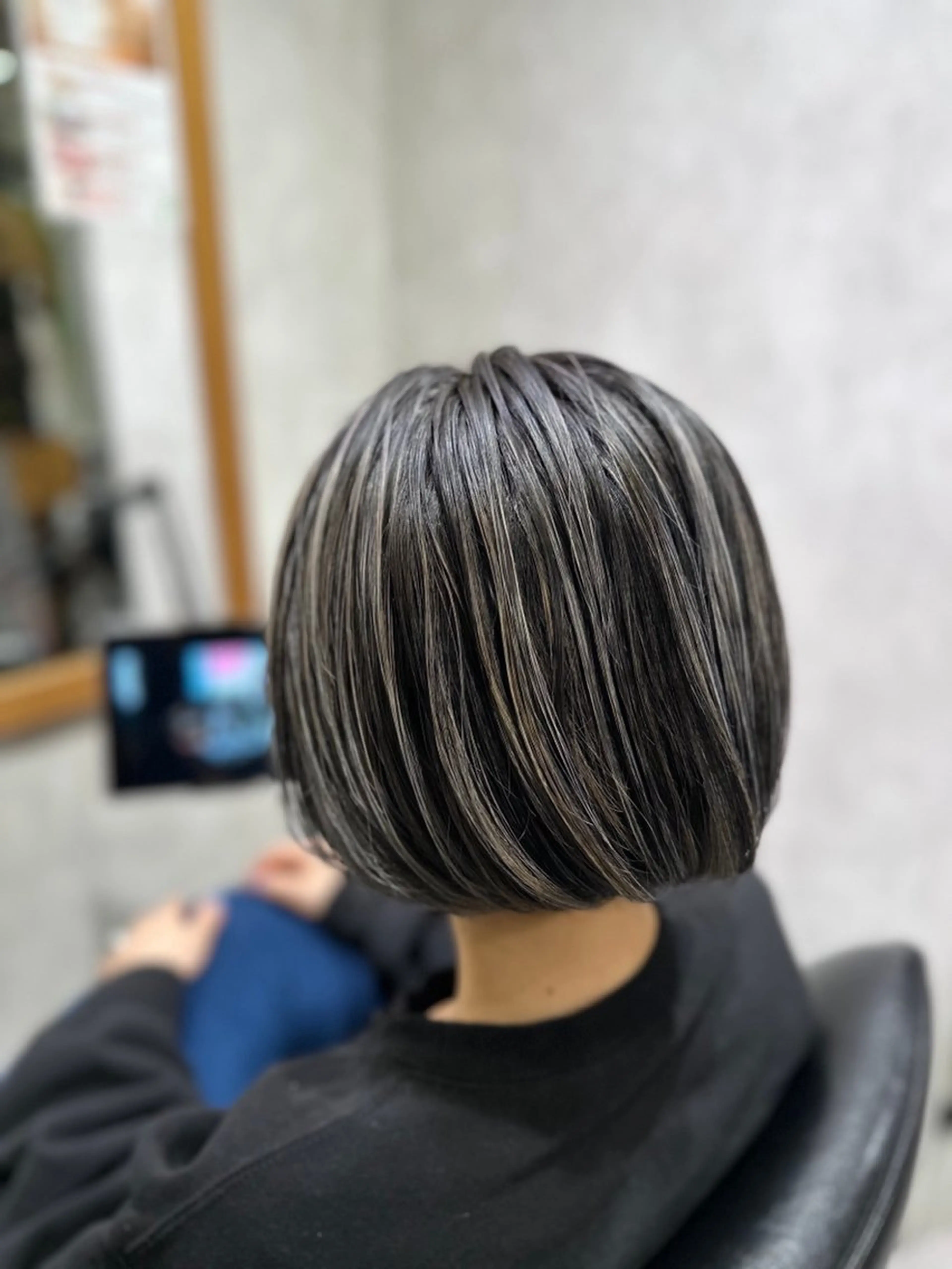 ミディアム カラー ボブ 馬場 彩のヘアスタイル
