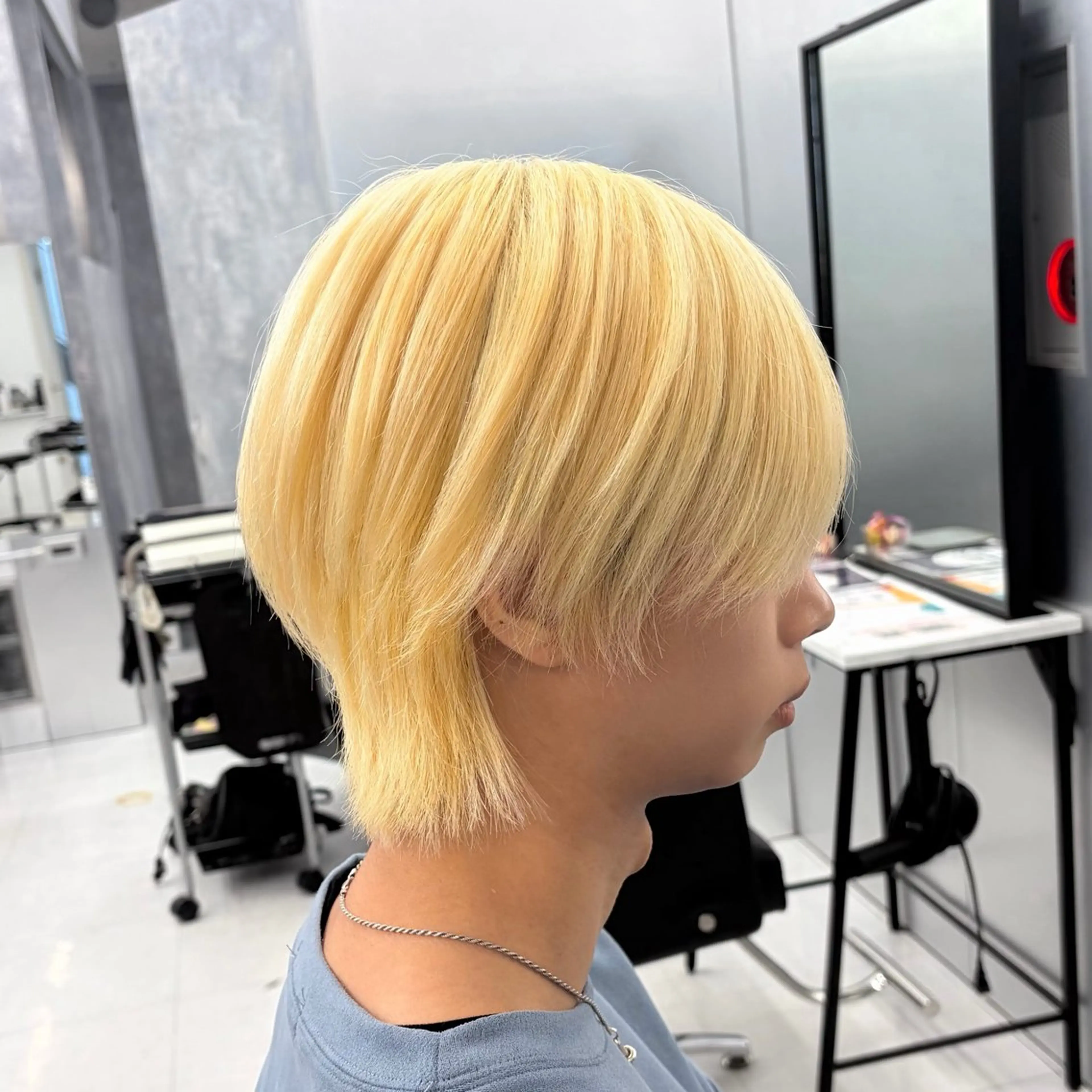 ミディアム カラー メンズ ヘアカラー トリートメント ʜᴀʀᴜᴋᴀ♱メンズ ウルフ/ブリーチのヘアスタイル