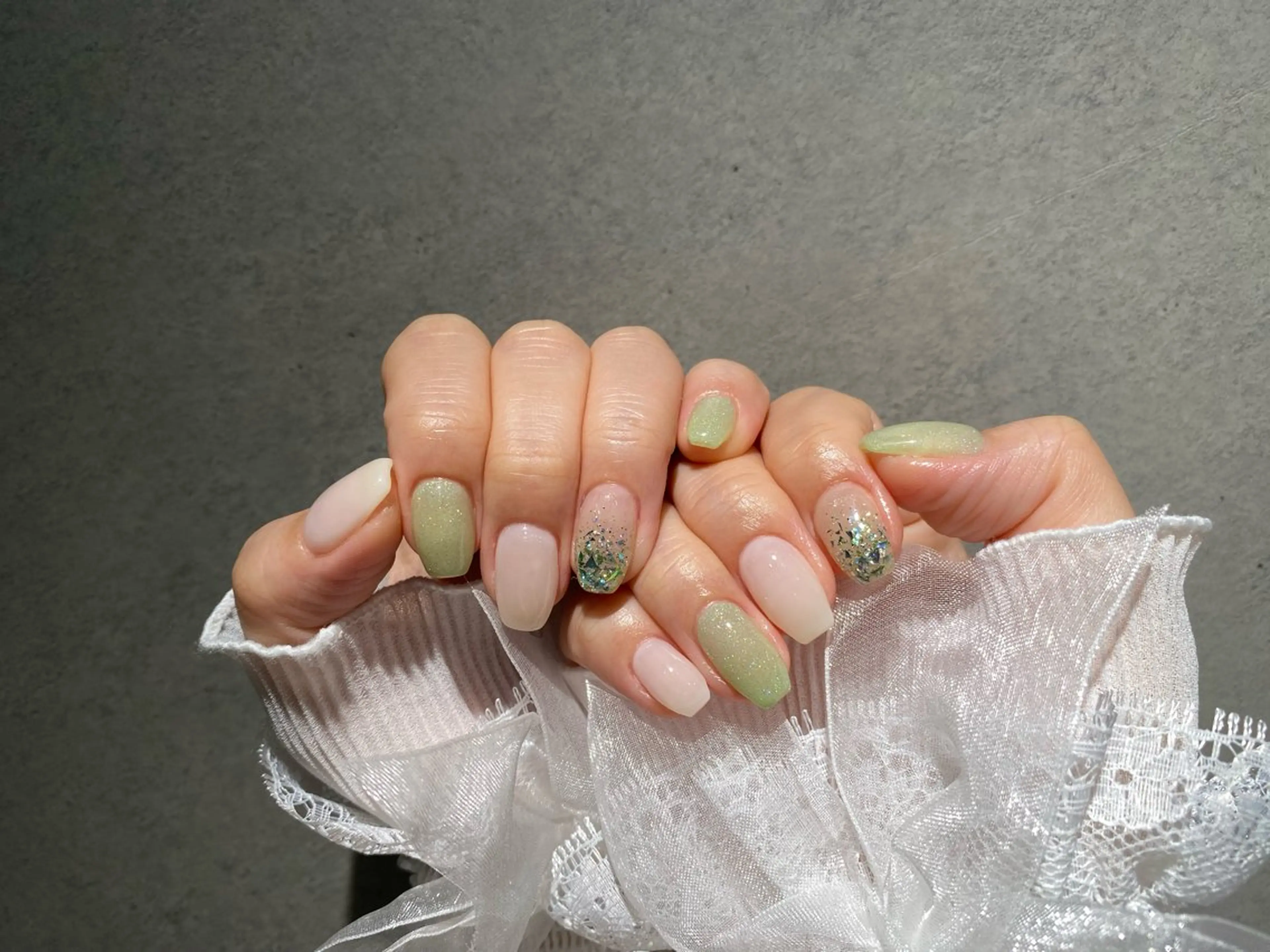 ネイル I-nailロング /ワンホン/キラキラのネイルデザイン