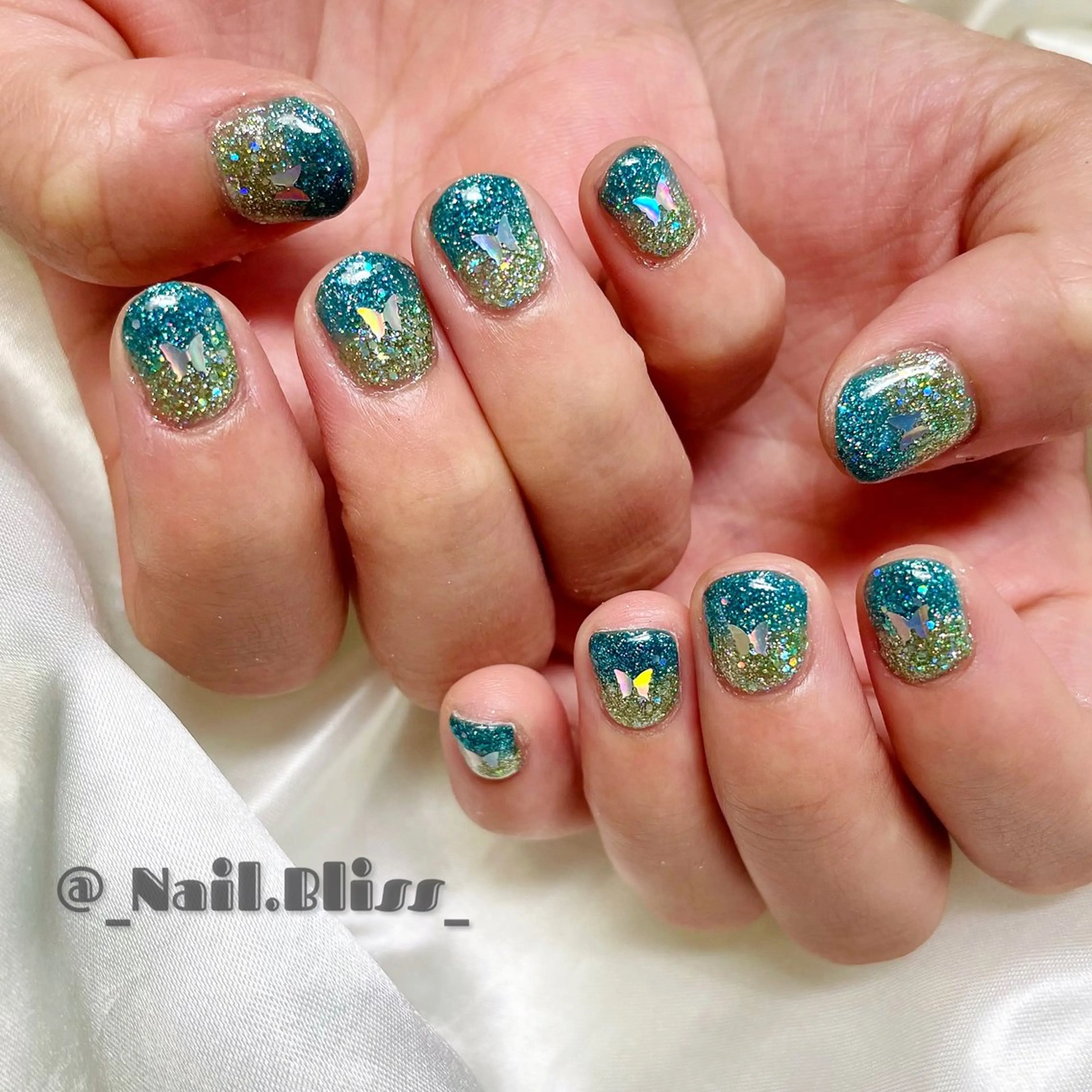 ネイル グラデーション ラメ(グリッター) ラメグラデーション ハンドネイル NAIL BLISSのネイルデザイン