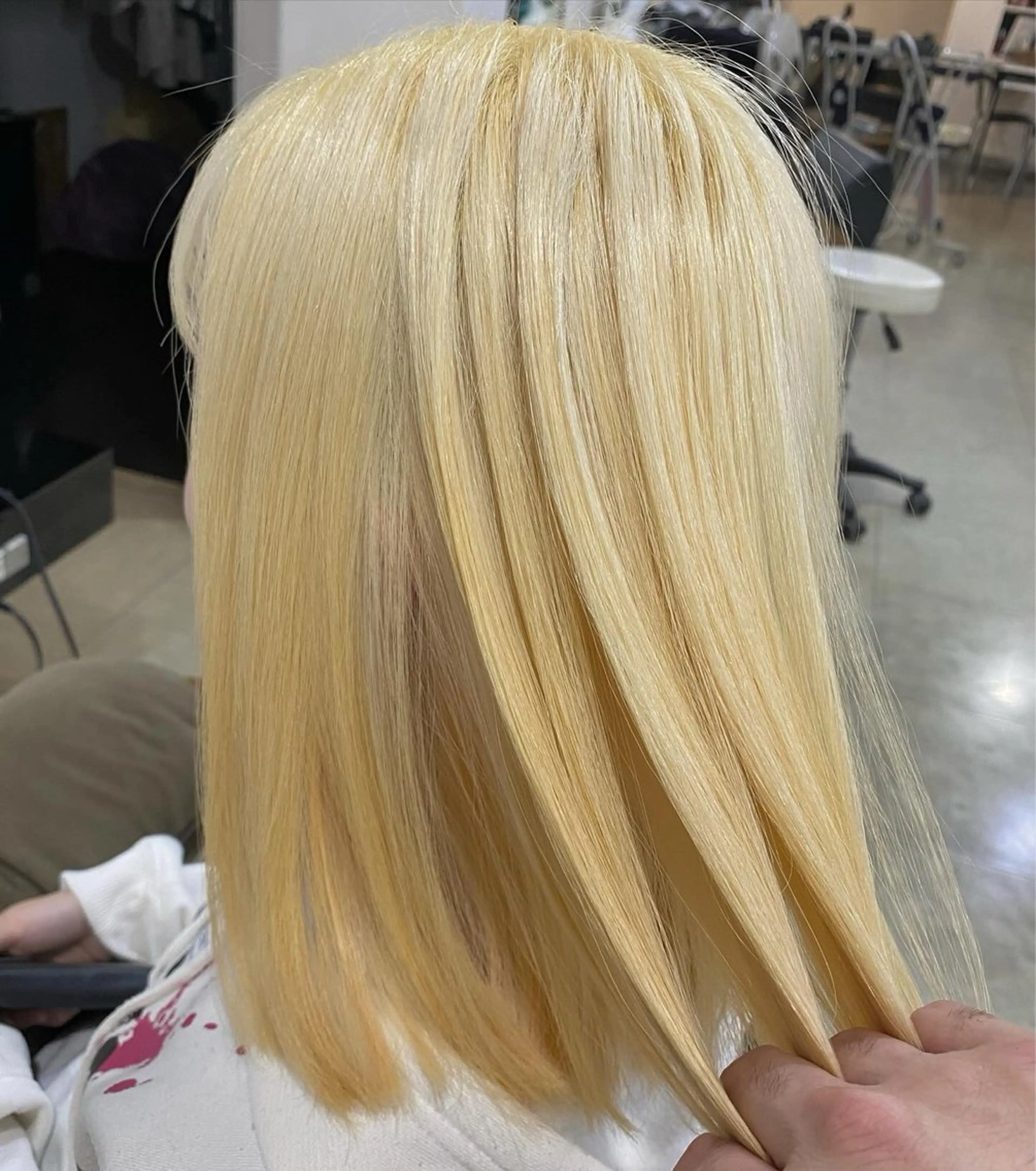 ミディアム カラー ヘアアレンジ ブリーチ ブロンド 烏山 達也のヘアスタイル