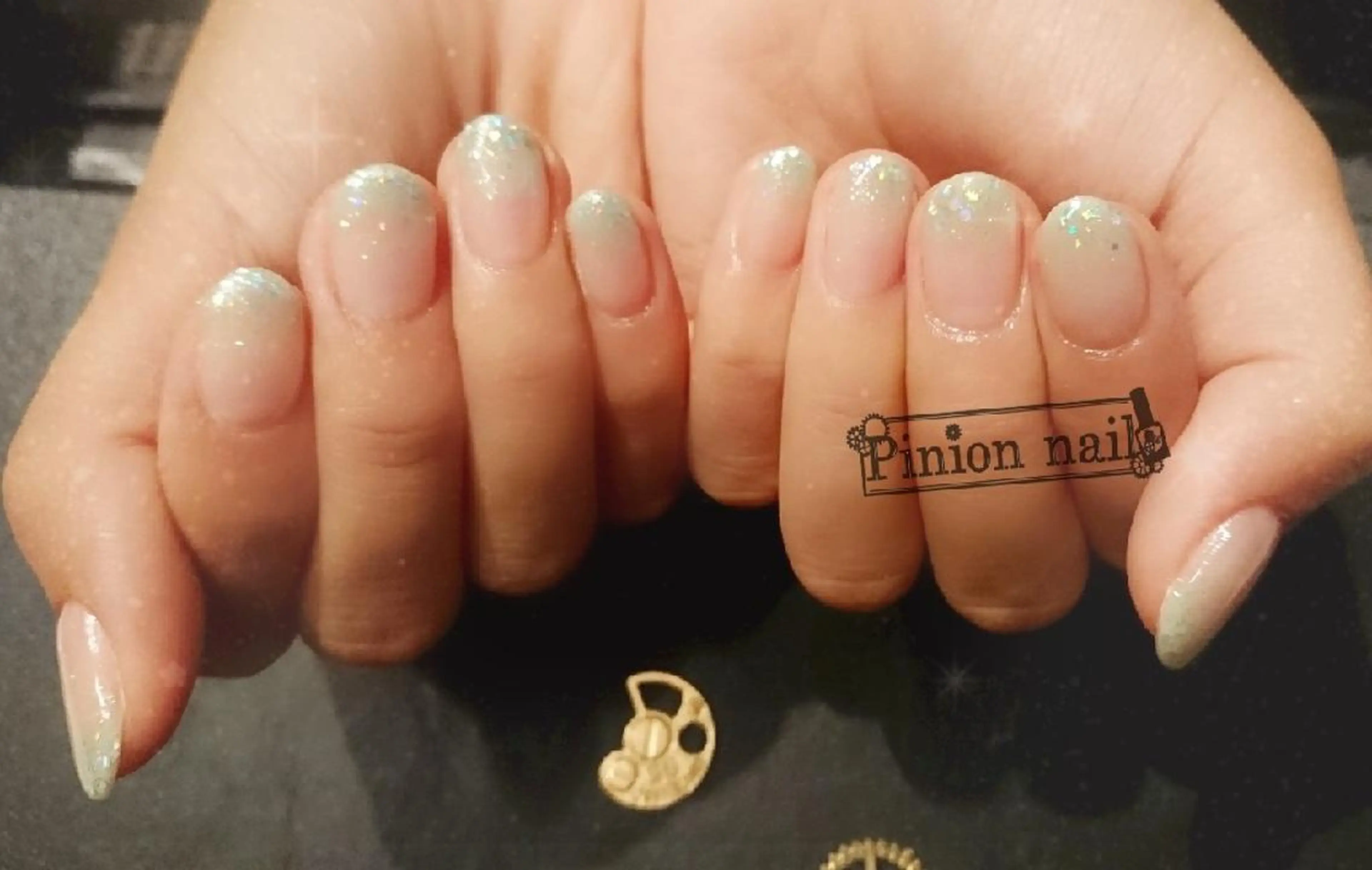 ネイル グラデーション ホログラムネイル 【推し活応援サロン】 Mea nuiのネイルデザイン