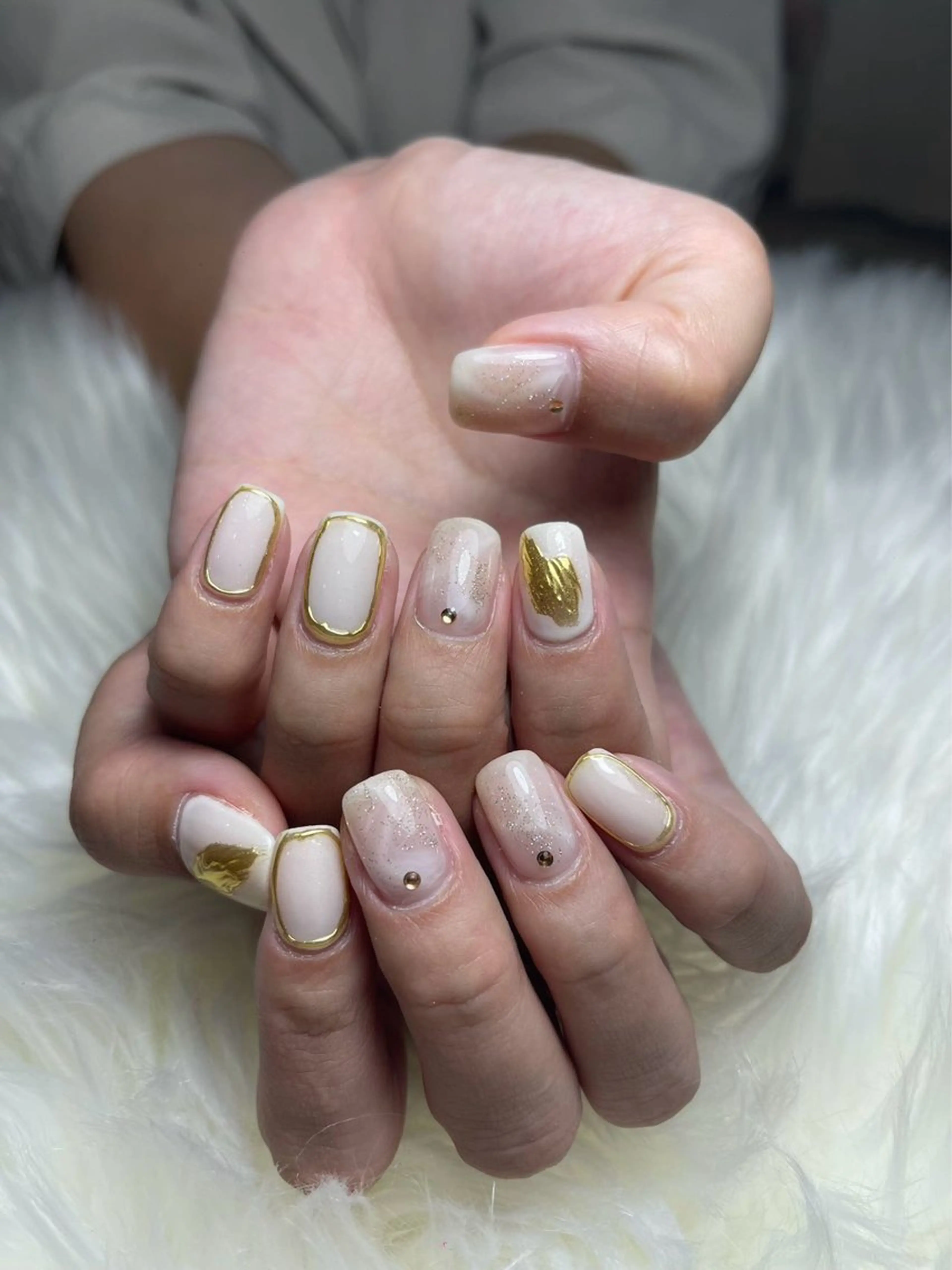 ネイル ジェルネイル ホログラムネイル ソフトジェル ストーンネイル ユミ nailのネイルデザイン