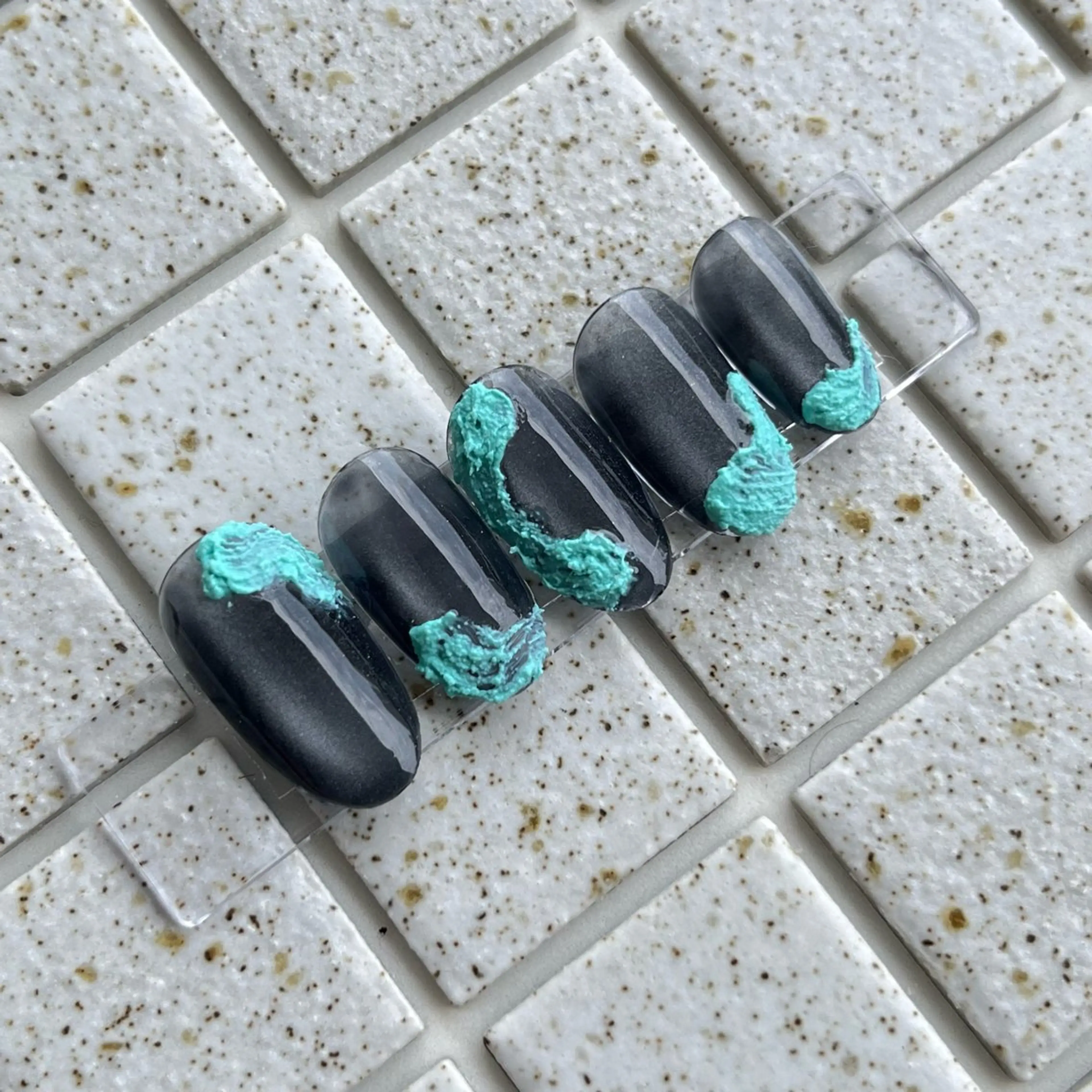 ネイル アートネイル マグネットネイル ニュアンスネイル ハンドネイル 十色 Saoriのネイルデザイン