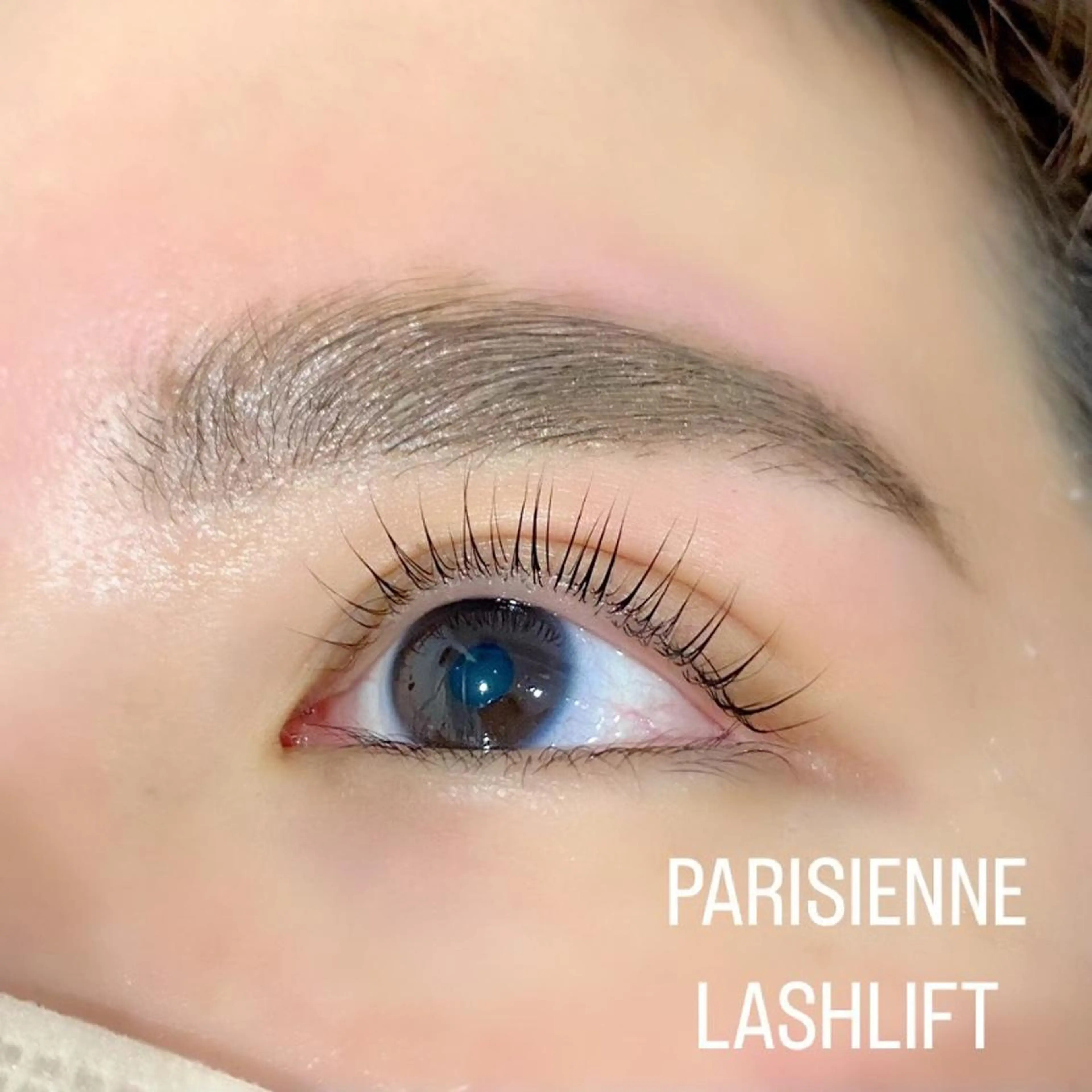 ネイル マツエク・マツパ パリジェンヌラッシュリフト Cat's eye TOKYO 新宿店のネイルデザイン