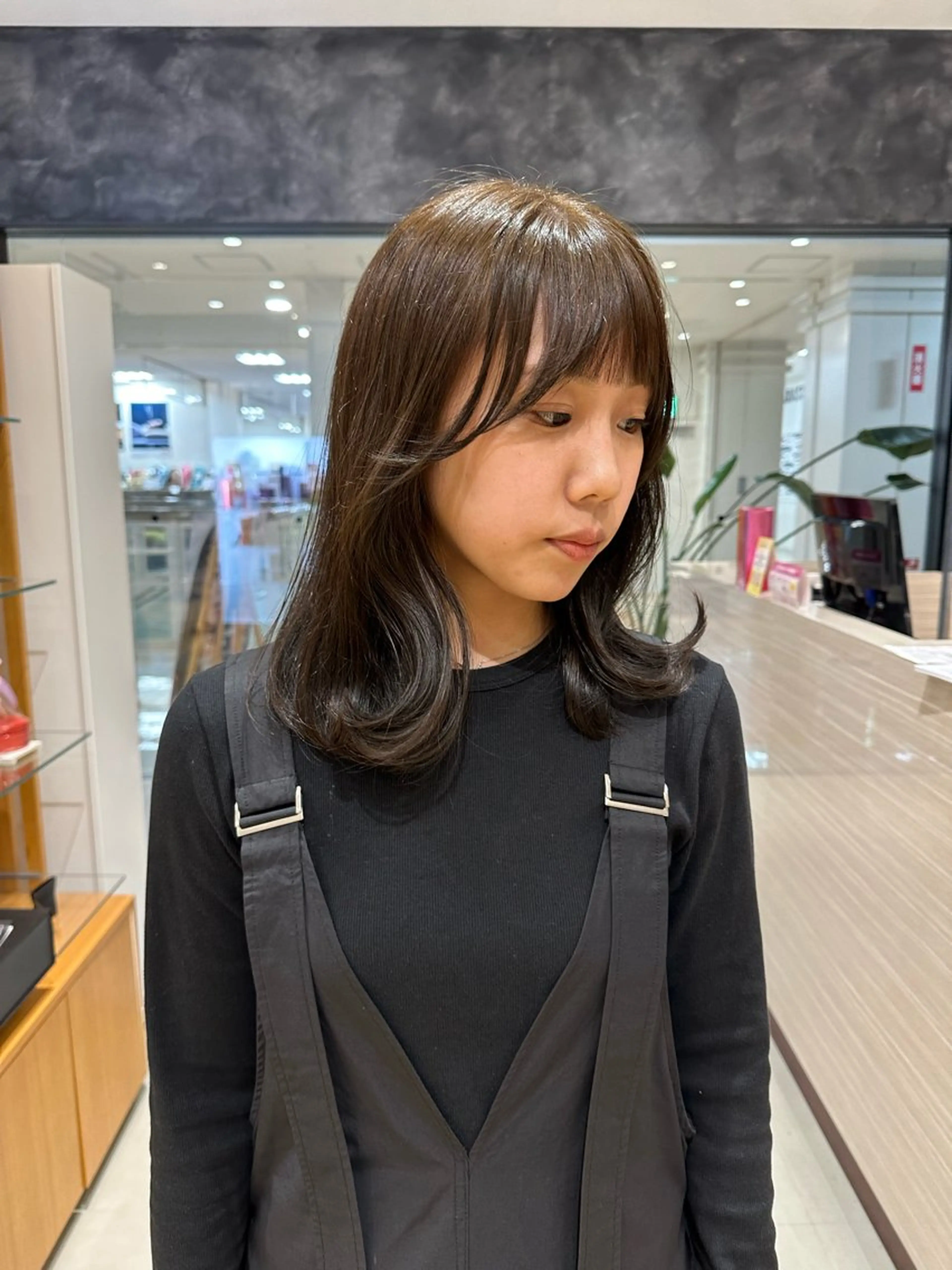 セミロング NAKAHARA TSUKUSHIのヘアスタイル