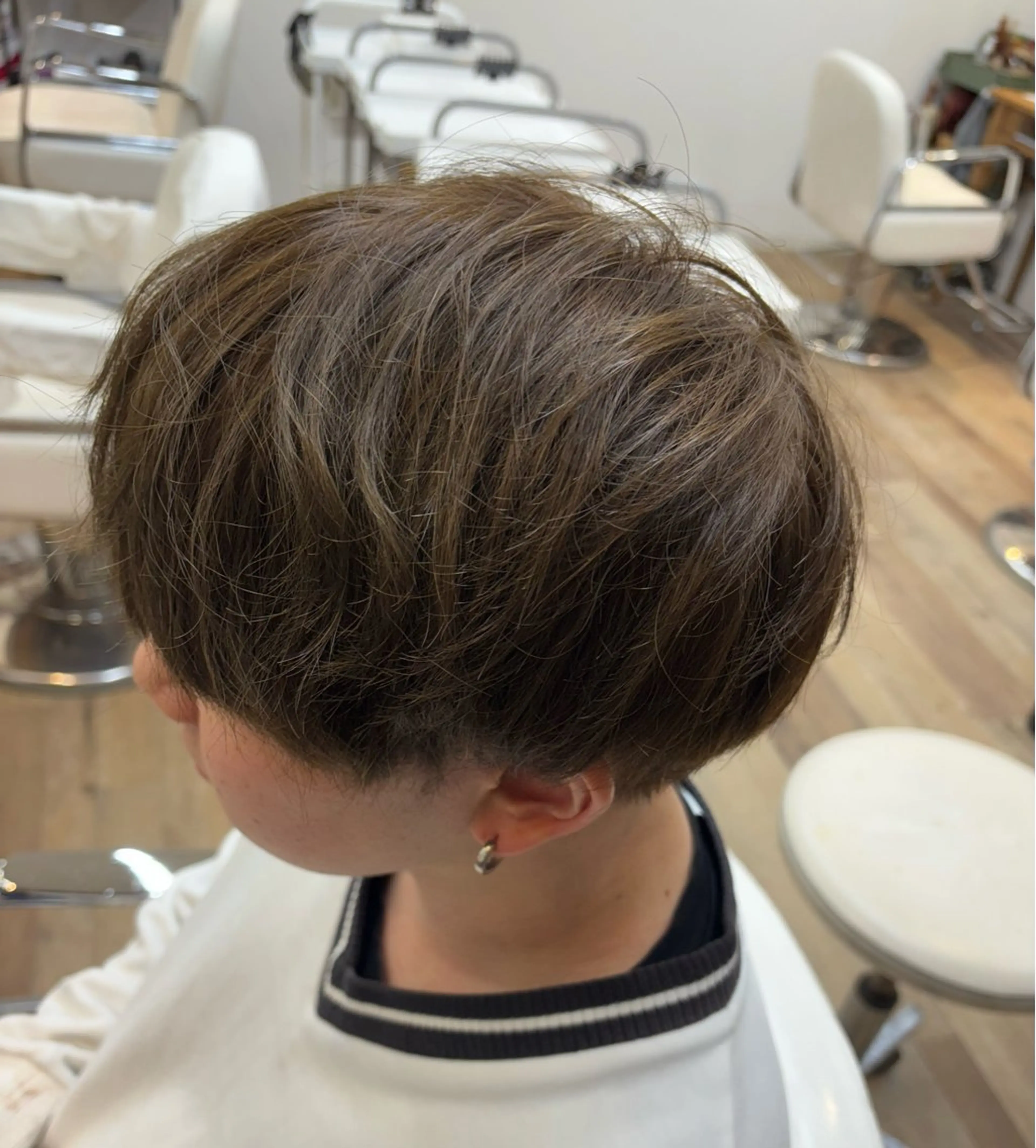 カラー ベージュカラー オリーブベージュ 石井 真帆のヘアスタイル