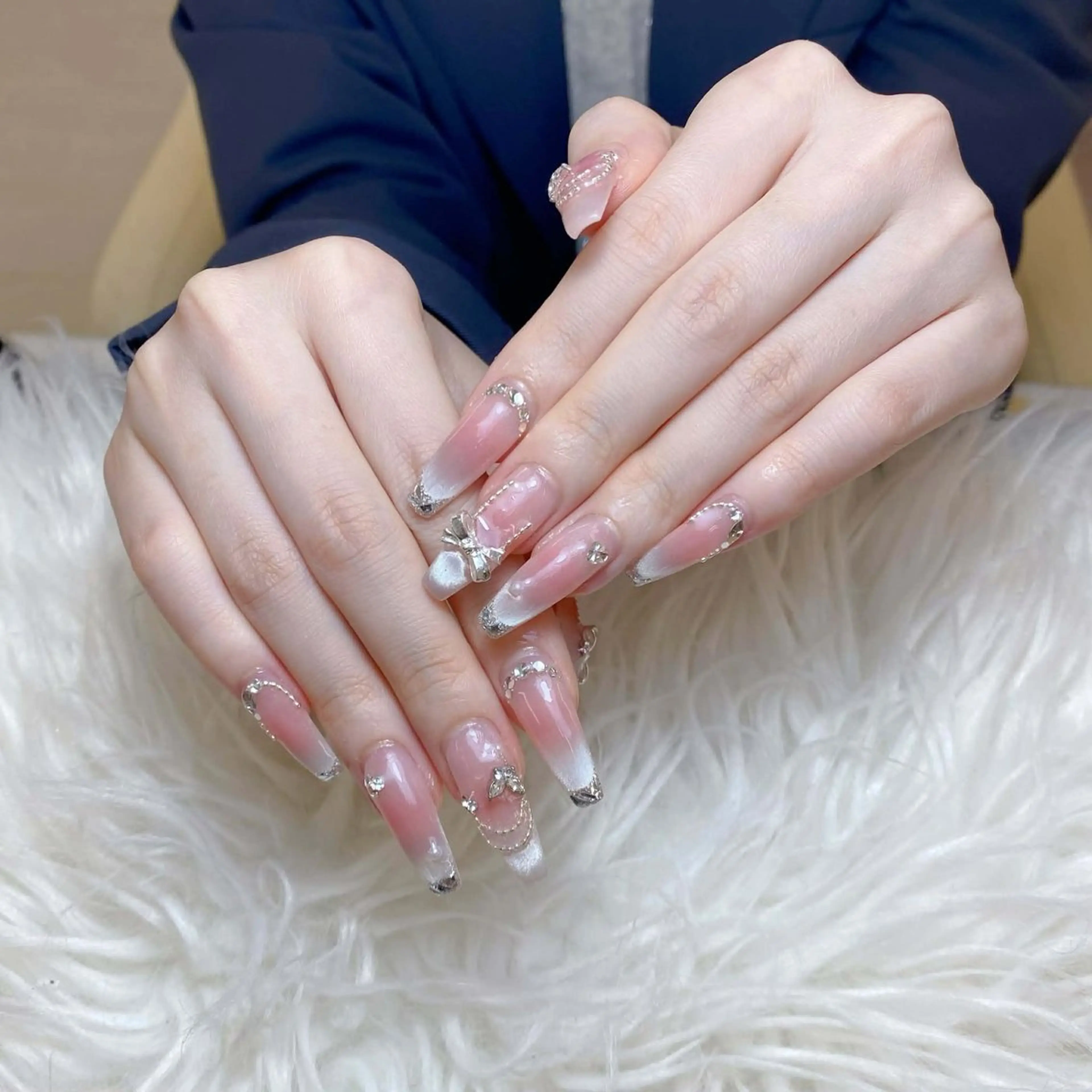 ネイル ハンドネイル ミン ゴテゴテネイルのネイルデザイン