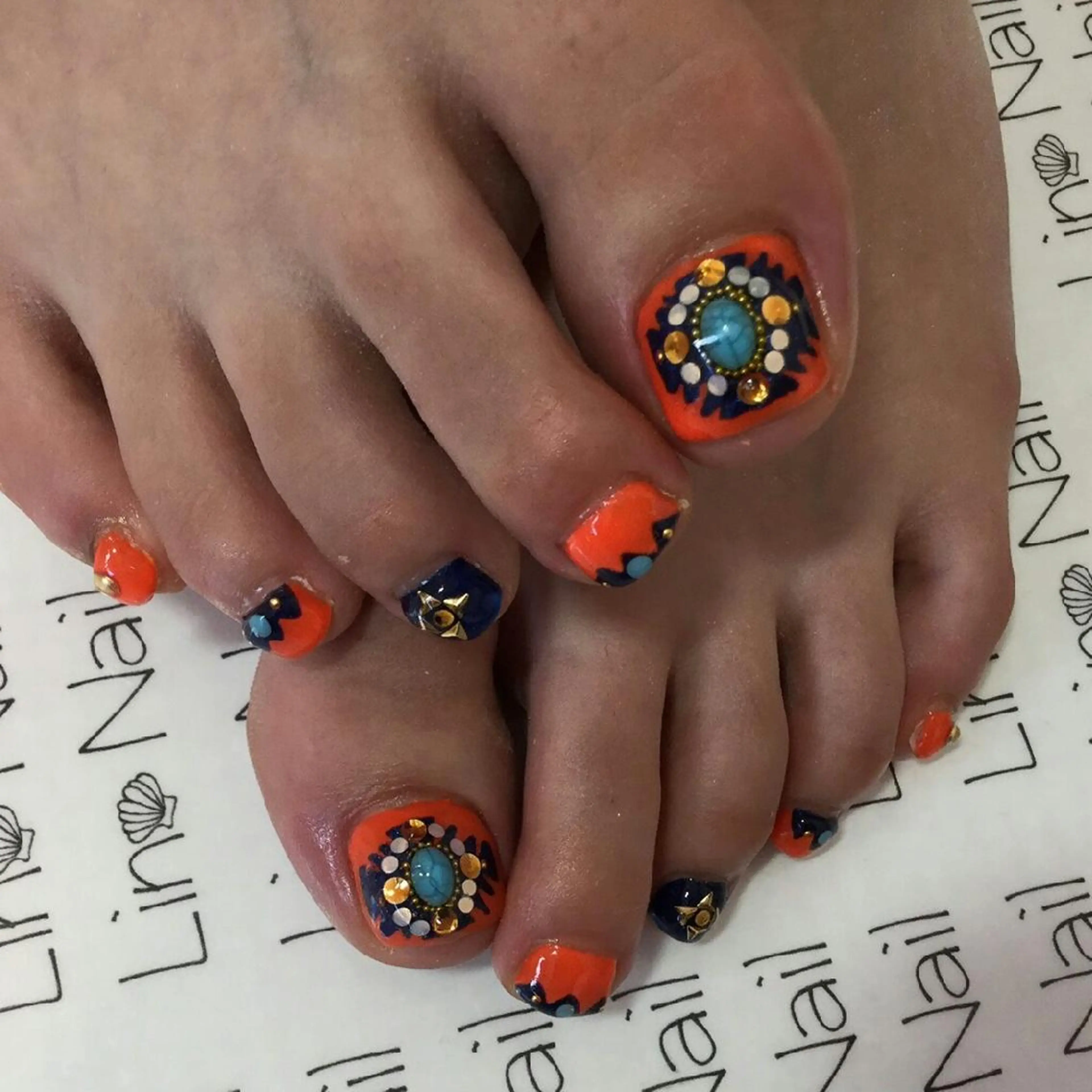 ミディアム セミロング ショート ロング ネイル フットネイル Lino Nail sekitomiのネイルデザイン