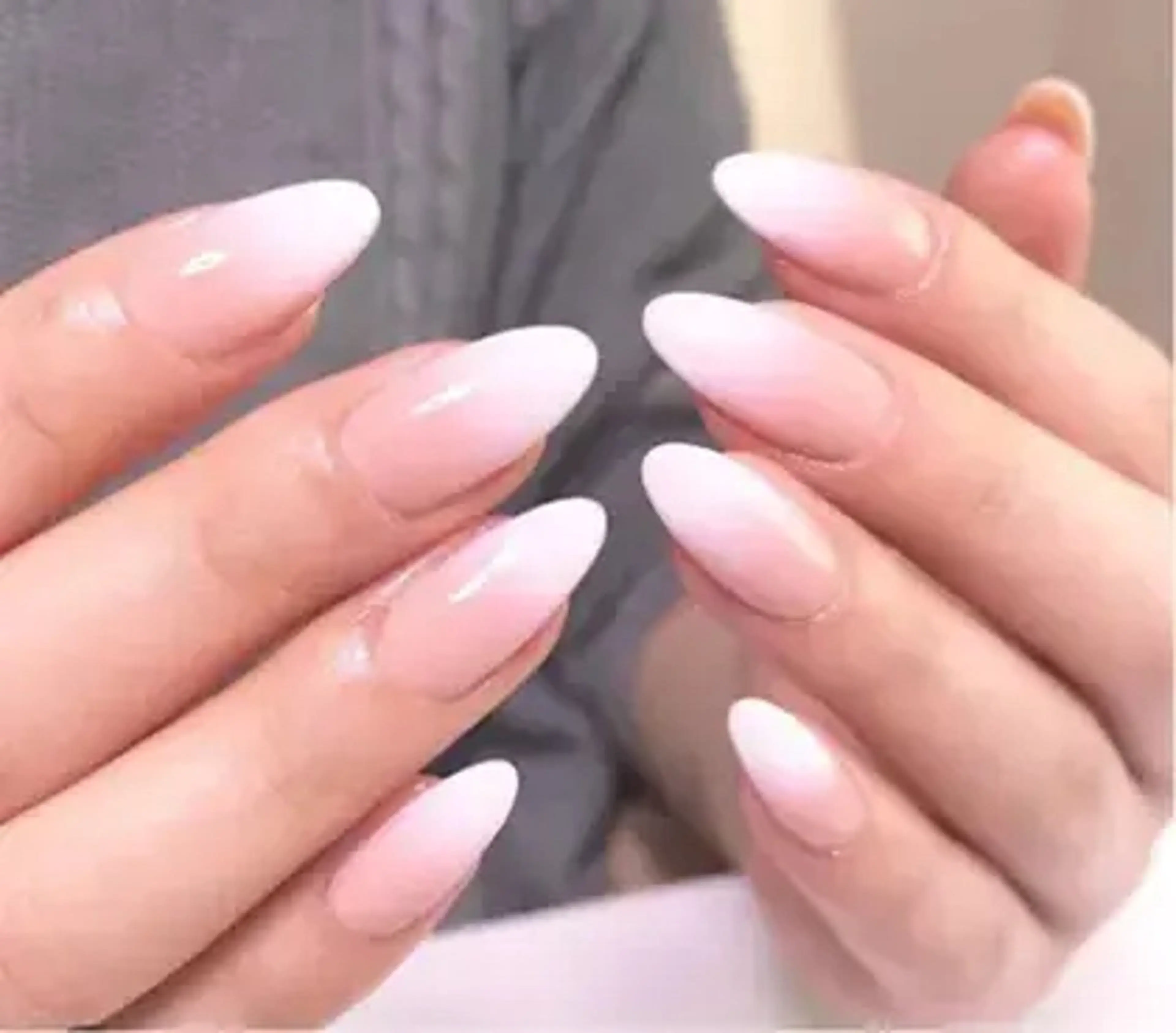 ネイル KUWAHARA Hのネイルデザイン