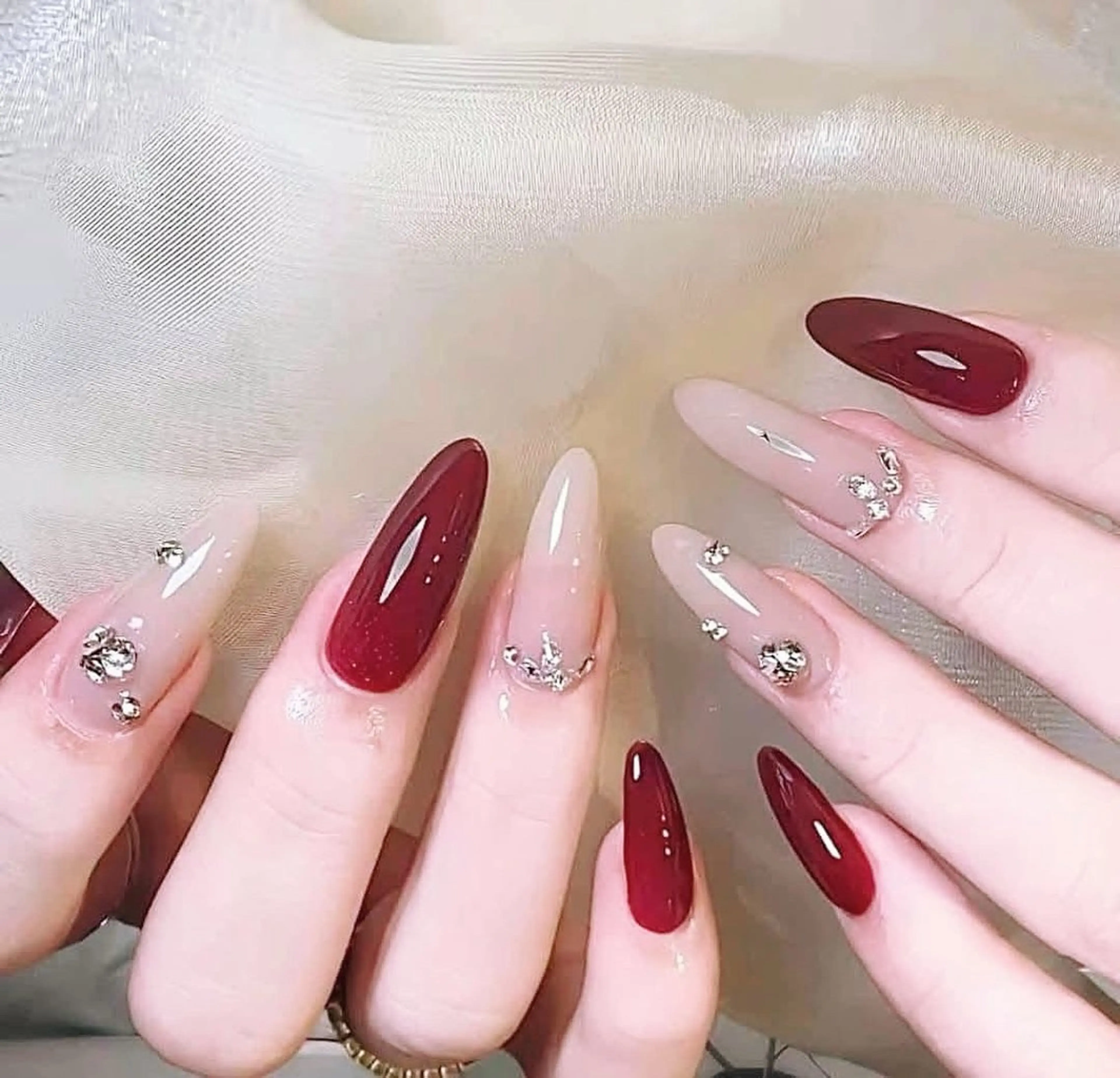 ネイル フットネイル ジェルネイル 韓国ネイル マグネットネイル 持ち込み ハンドネイル AKIKO ネイルサロンのネイルデザイン