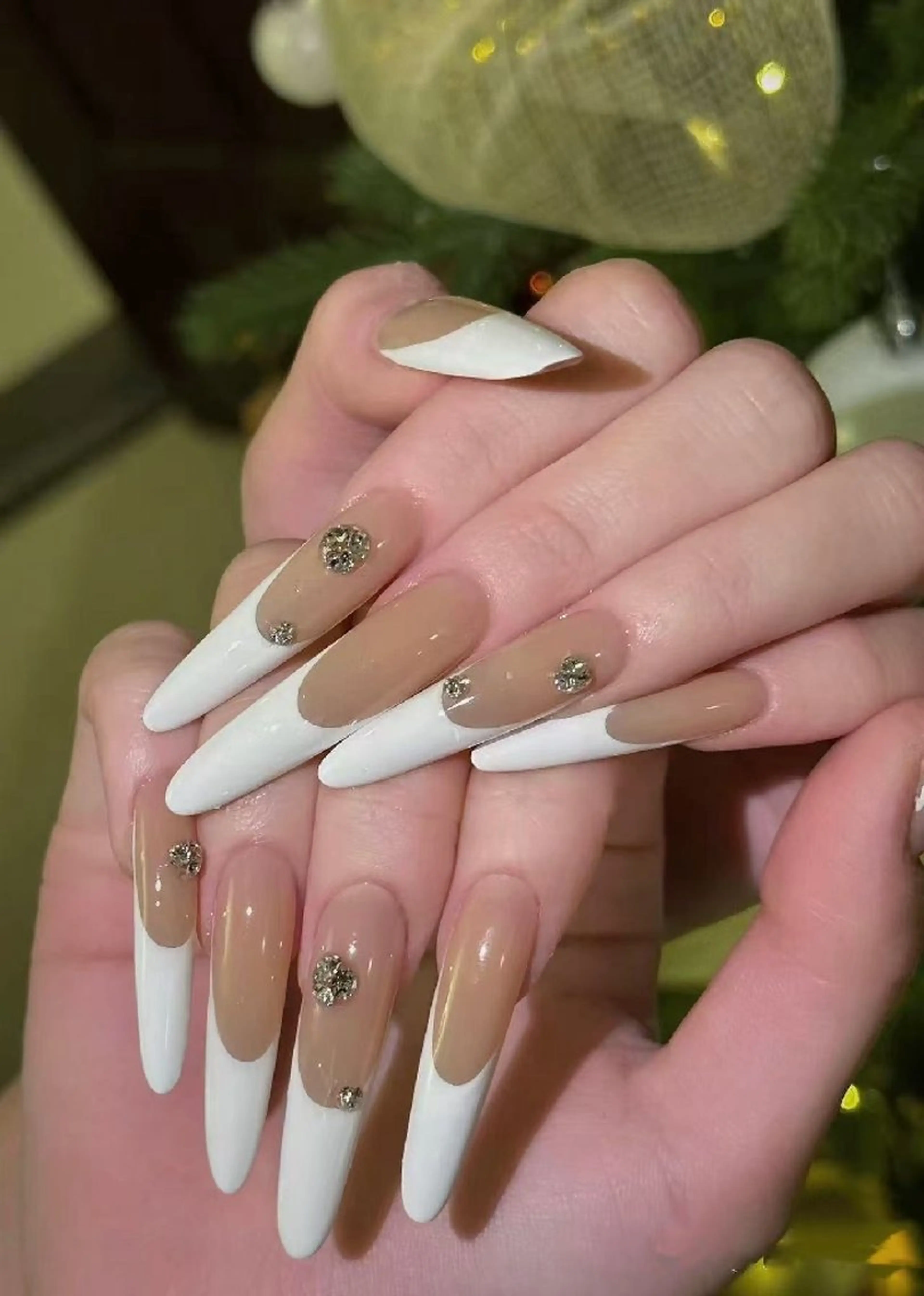 ネイル オーロラネイル フラワーネイル フットネイル フレンチネイル ジェルネイル ハンドネイル Oomiya 服部のネイルデザイン