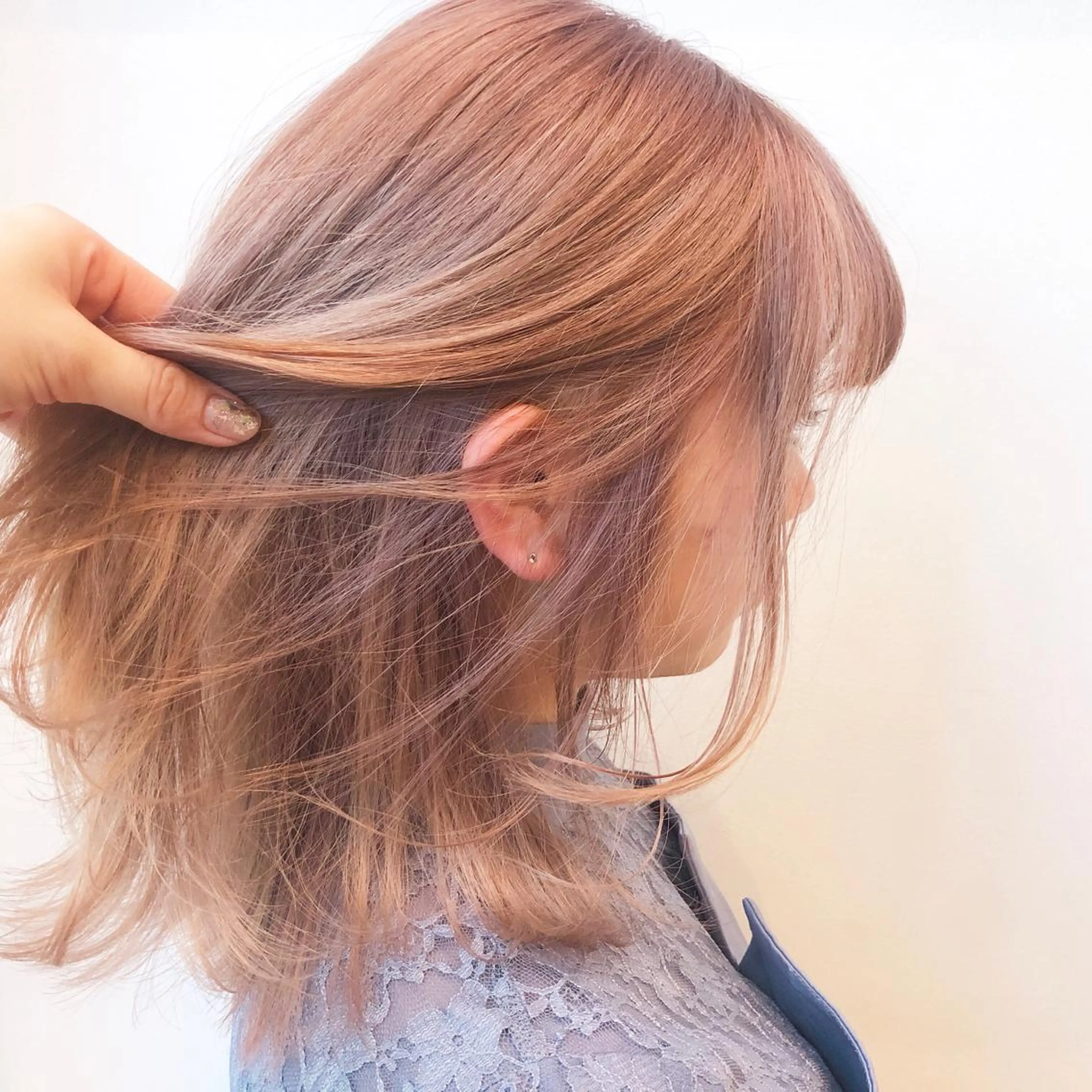 ミディアム カラー ブリーチ 透明感カラー ブリーチなしカラー ピンクカラー 落合　眺 (オチアイ　ノゾミ)のヘアスタイル