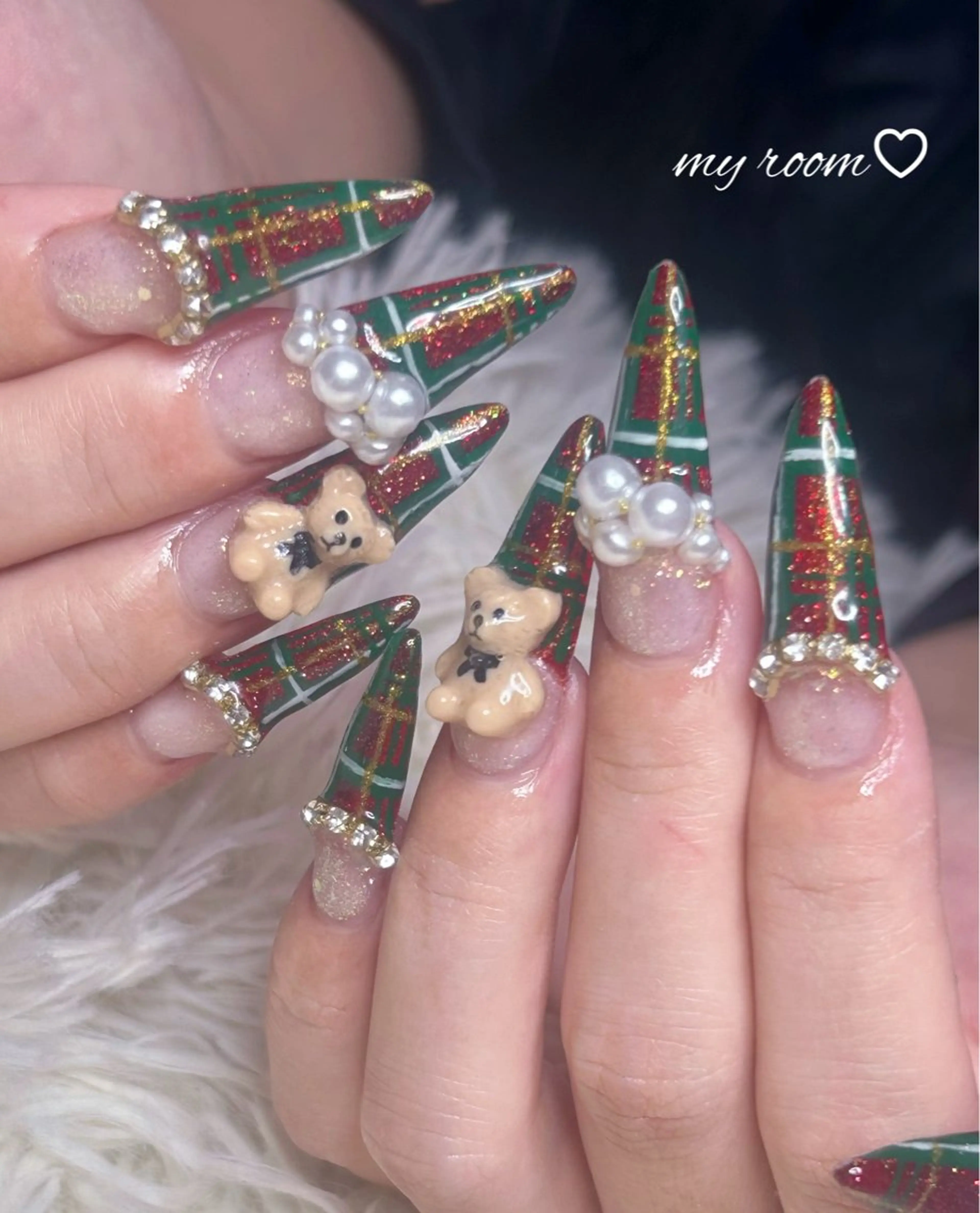 ネイル うるま市サロン Yuko Izawaのネイルデザイン