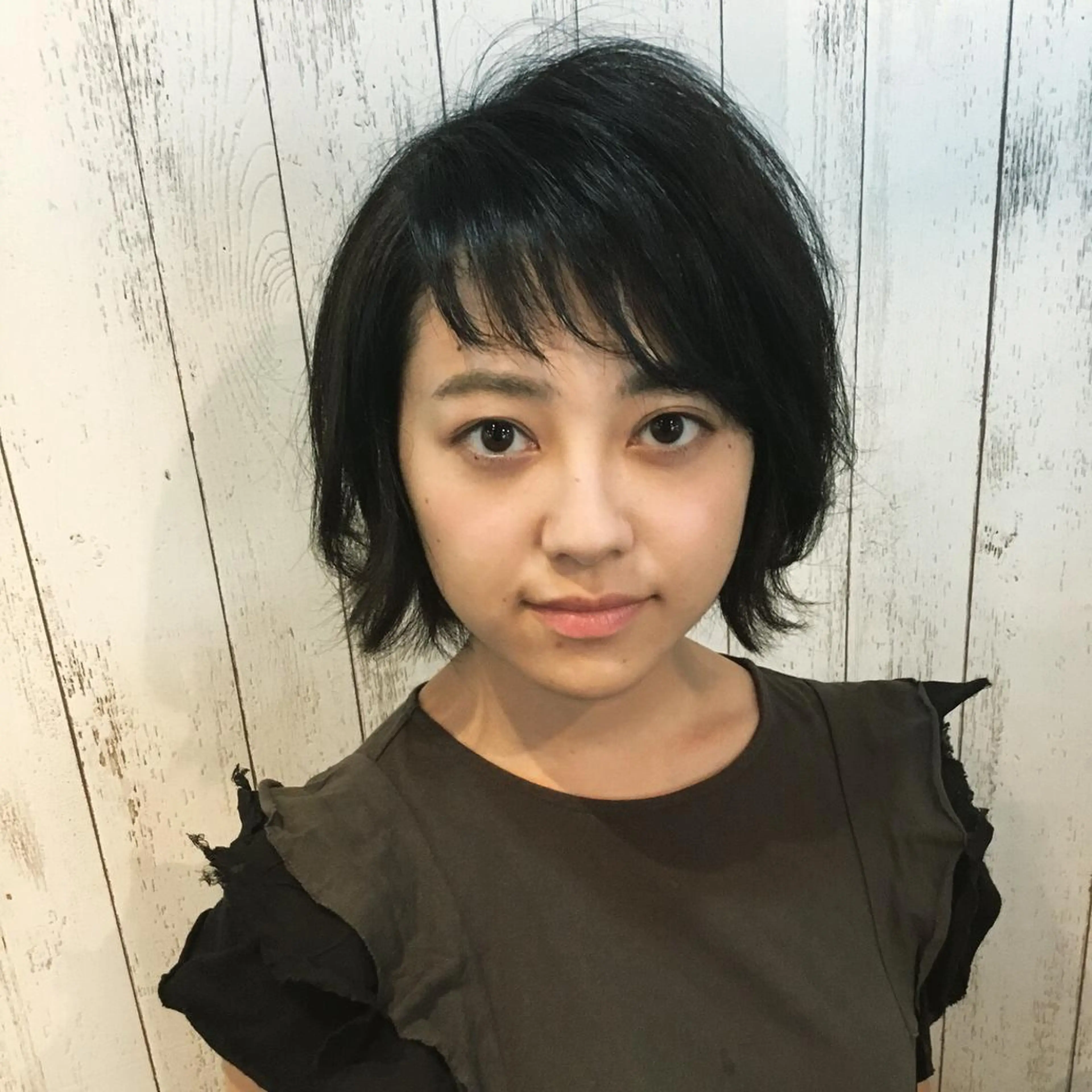 ショート カラー パーマ embrace エンブレイスのヘアスタイル