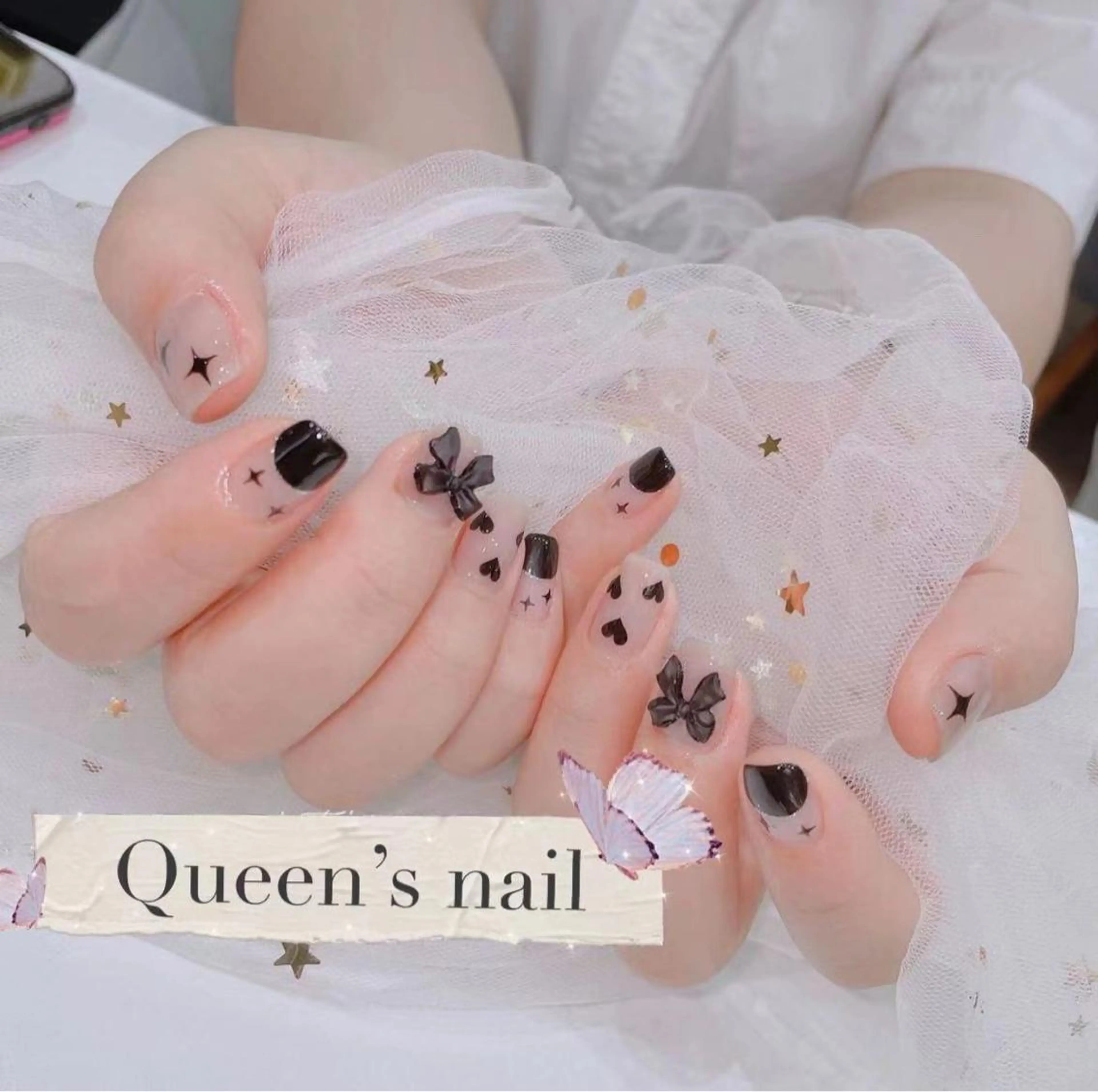 ネイル ハンドネイル Queens ciciのネイルデザイン