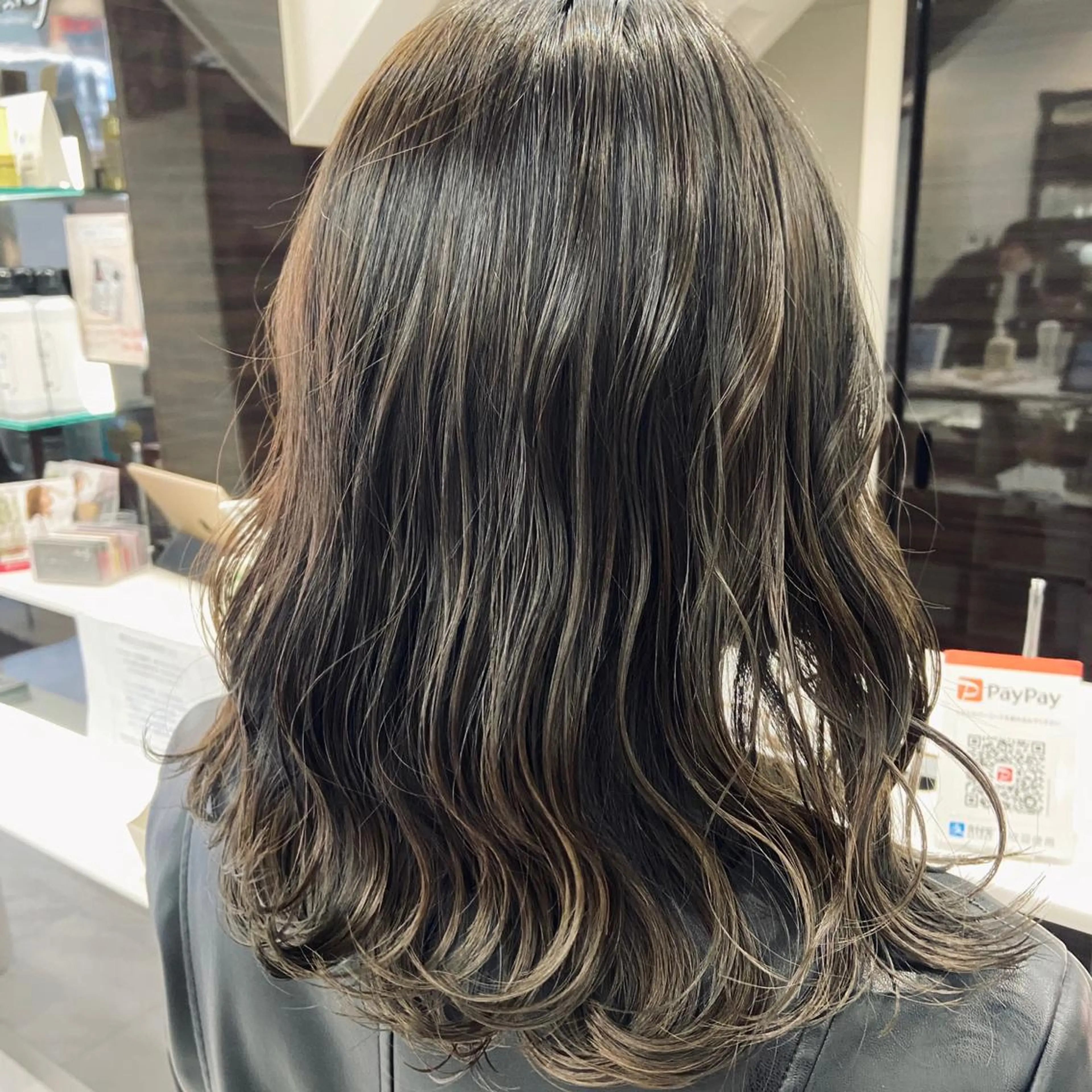 セミロング カラー パーマ 北岡 慶子 大宮駅西口徒歩3分のヘアスタイル