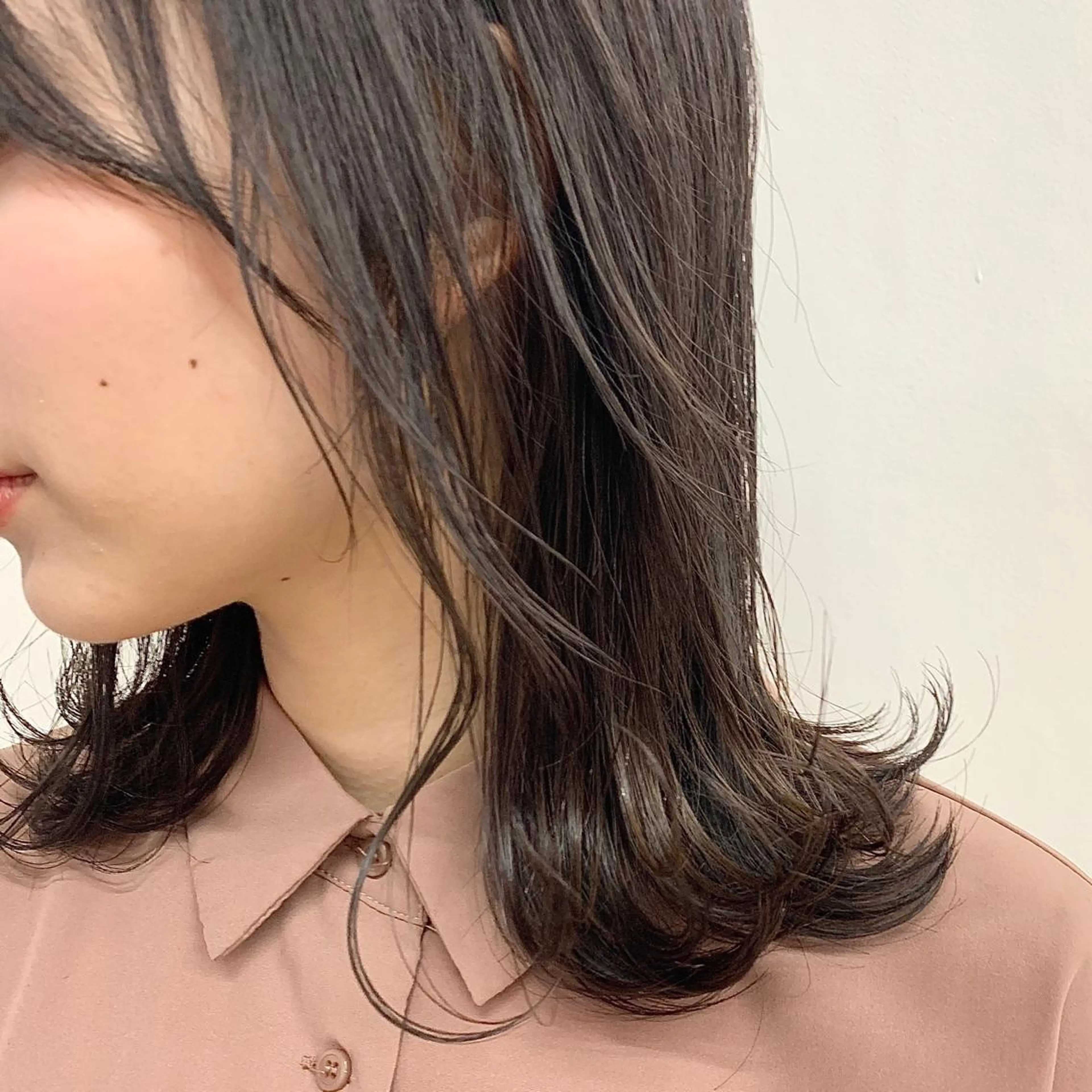 セミロング カット ヘアカラー トリートメント 【ミニモ公認】*似合 わせ職人*滝田拳史のヘアスタイル