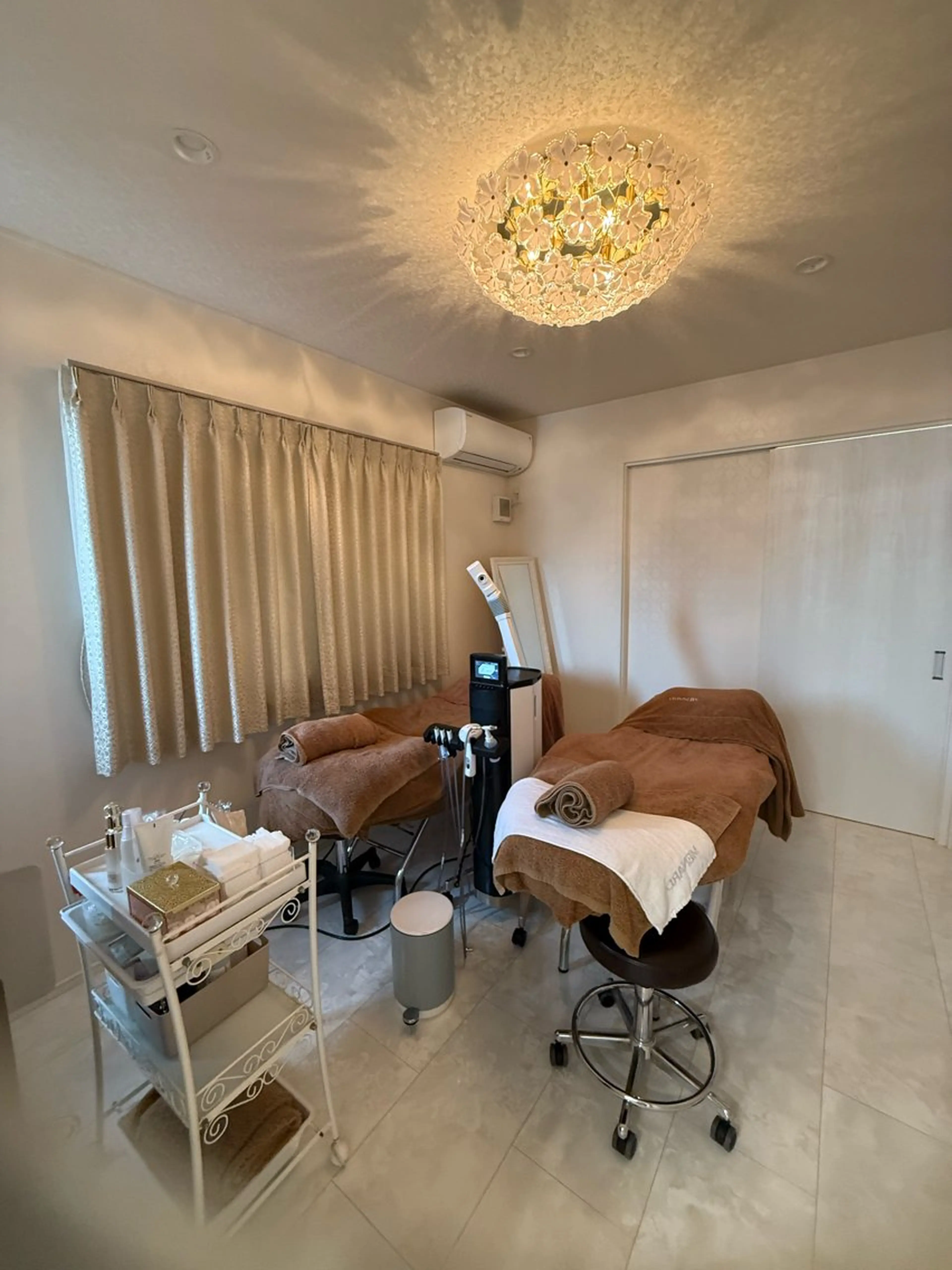 肌質改善サロン 来店プレゼントありのエステ・リラクイメージ