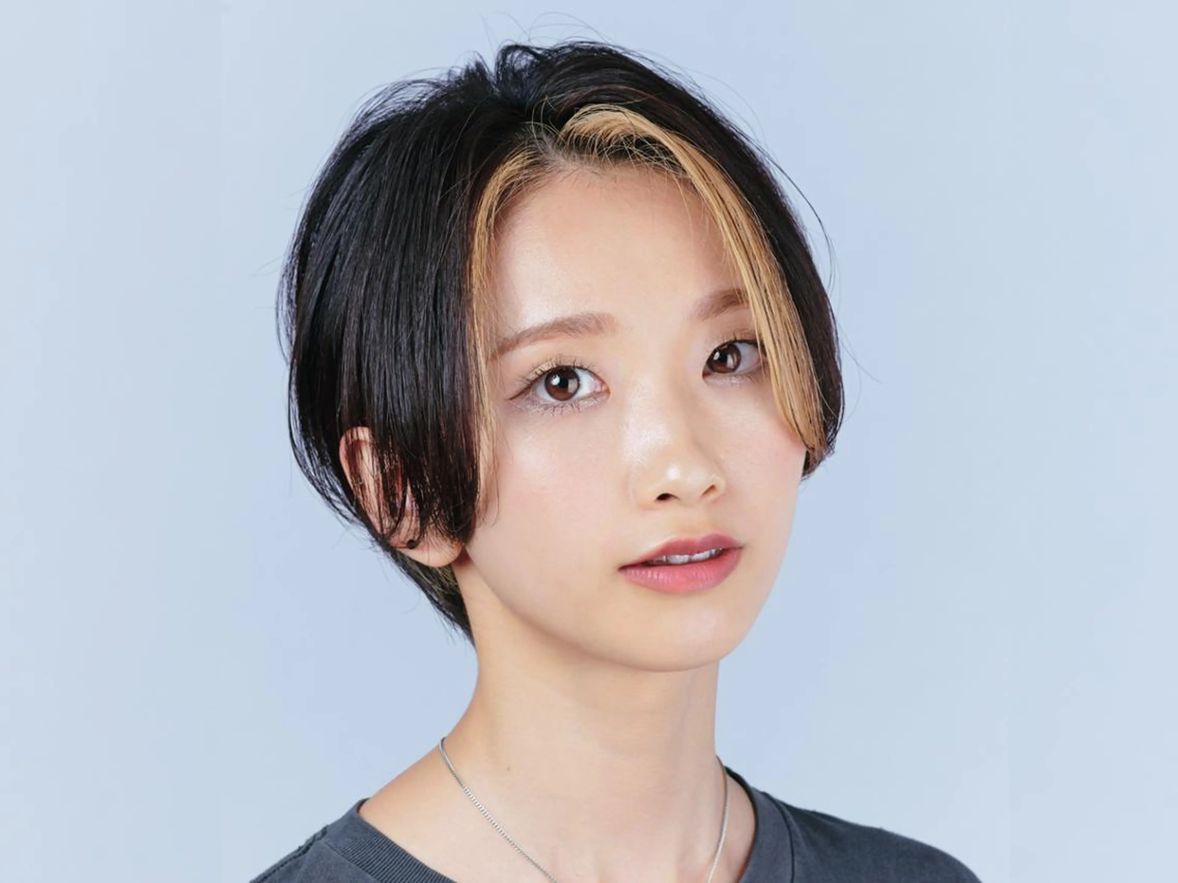 ショート カラー パーマ ヘアアレンジ ヘアカラー 谷 ひな乃のヘアスタイル