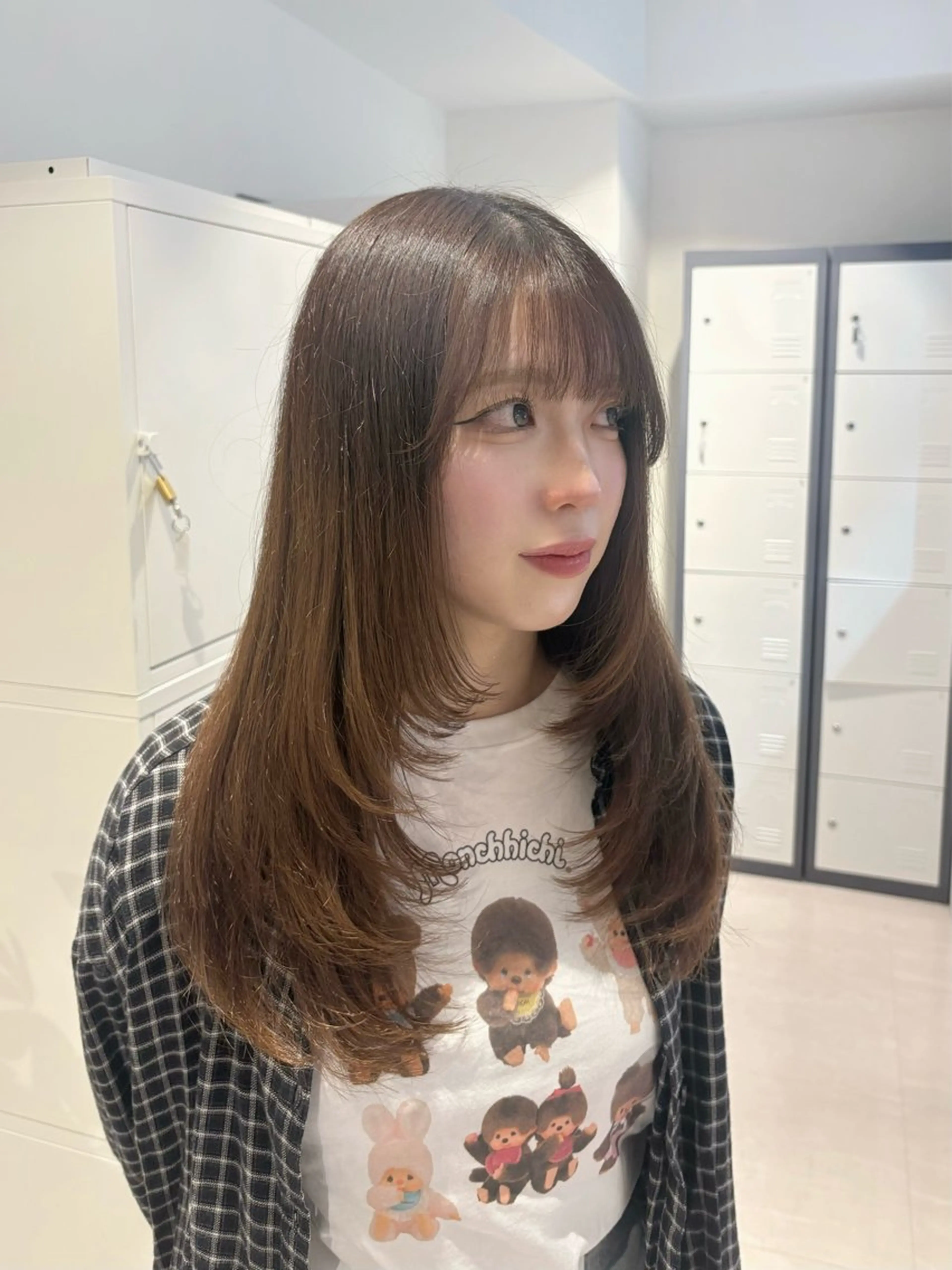 セミロング レイヤーカット ニトウ レイナのヘアスタイル