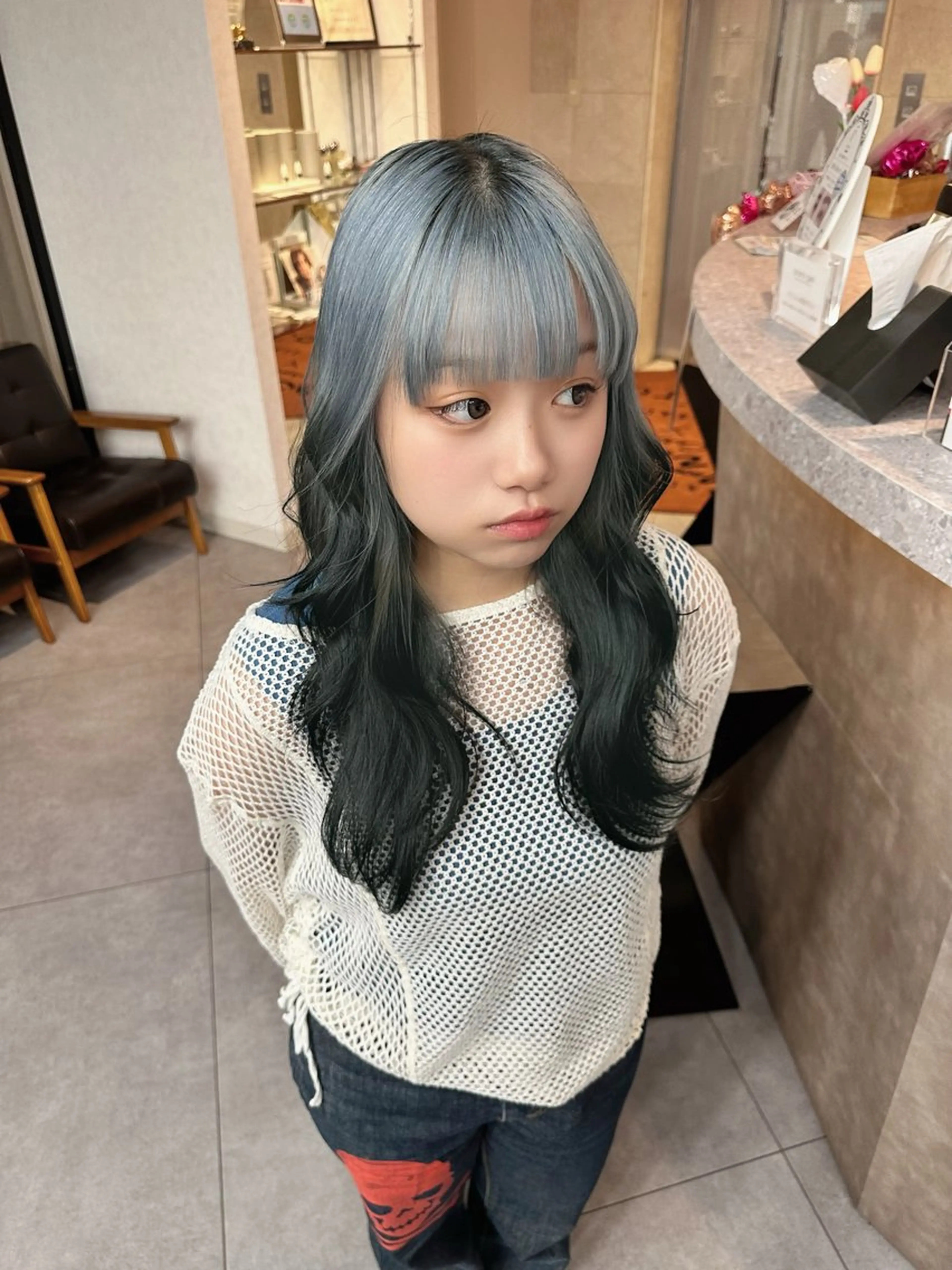 ロング カラー ウルフとハイトーン みっちー✂️のヘアスタイル
