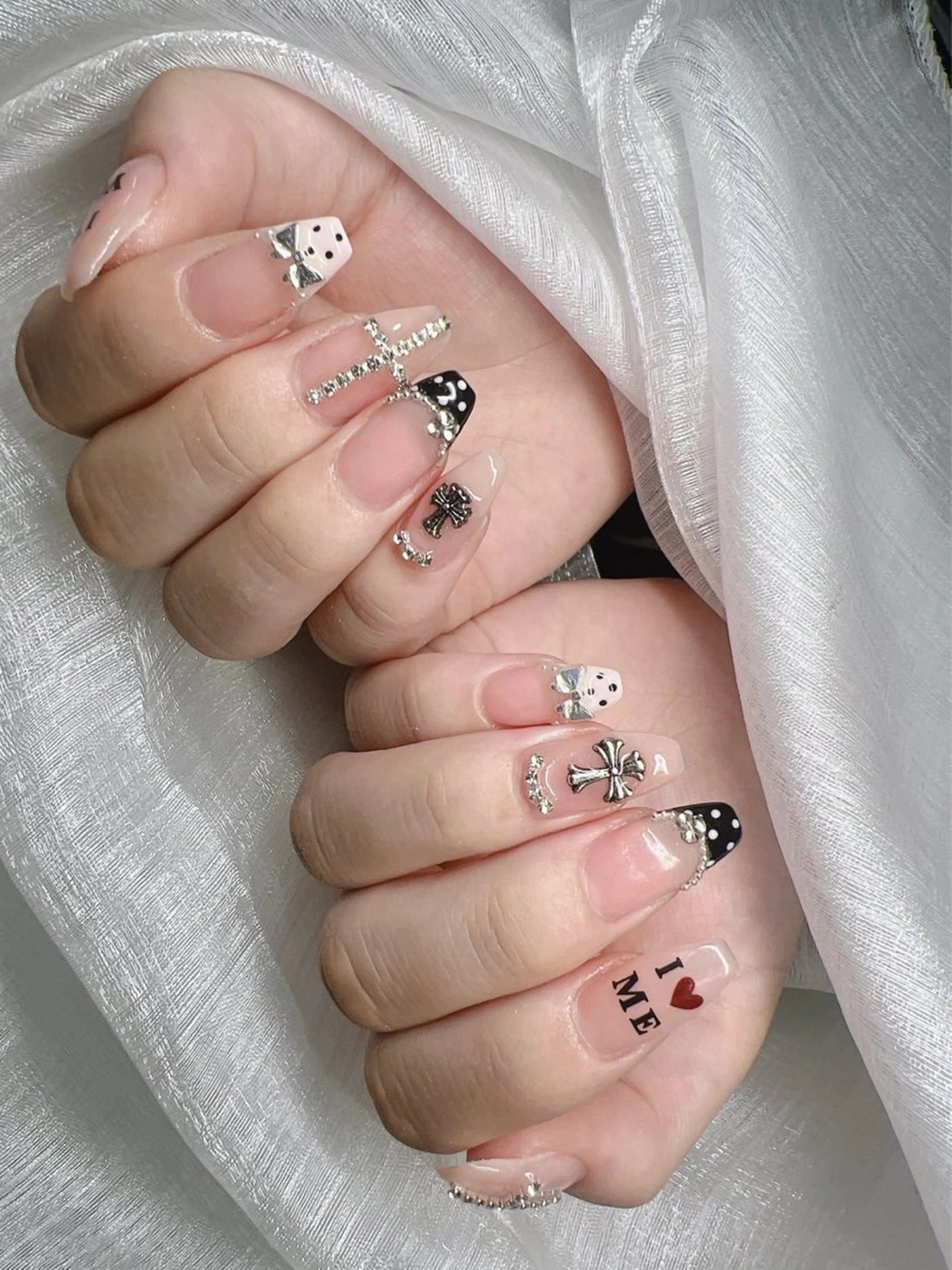 ネイル 長さ出し グラデーション 卒業式 キラキラネイル マグネットネイル ハンドネイル Lee Nails チップ長さだし専門店のネイルデザイン