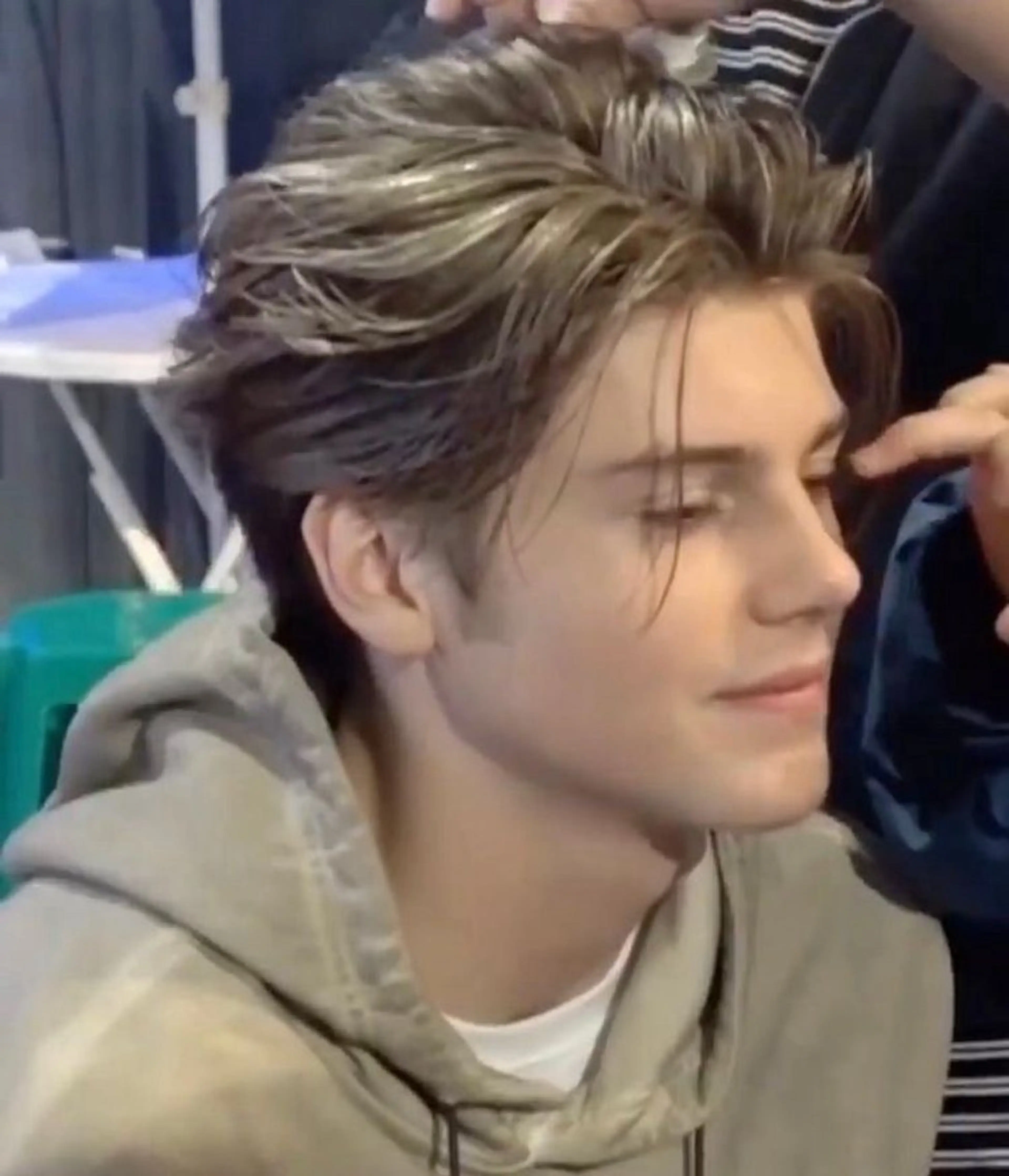 ショート メンズ センターパート カット HARUKI🏔️/ メンズ/透けブラウンのヘアスタイル