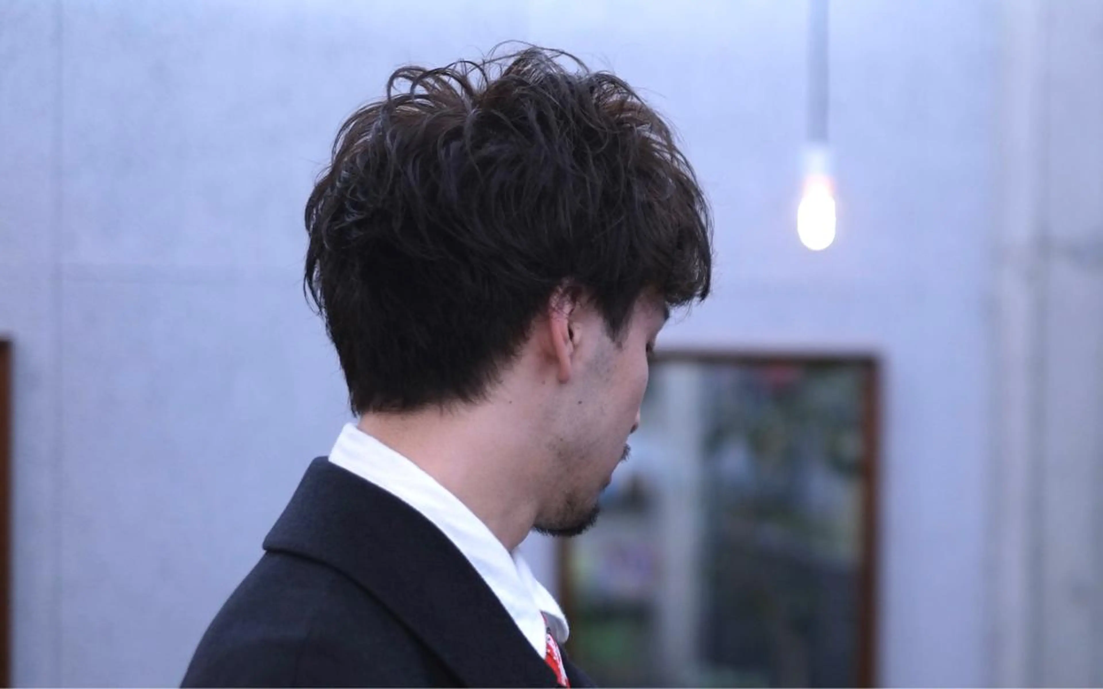 ショート パーマ メンズ メンズパーマ 刈り上げ くせ毛 松岡 俊輔のヘアスタイル