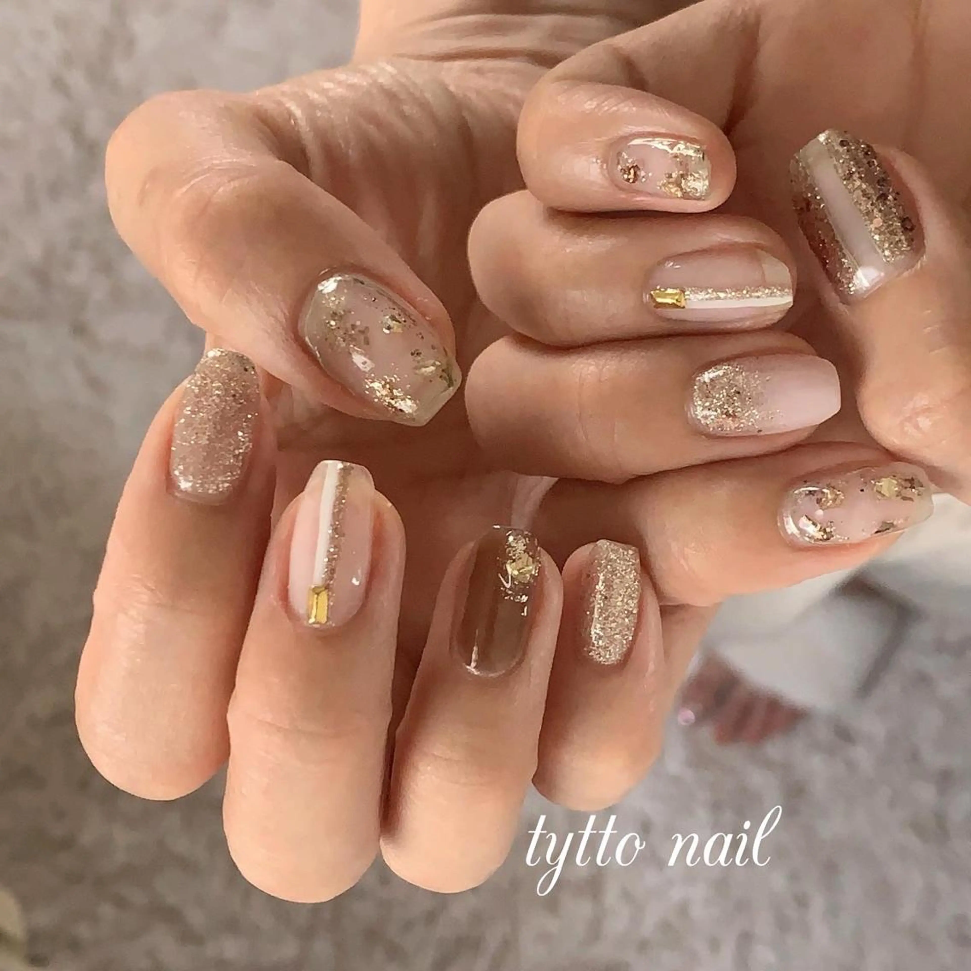 ネイル ブラウン クリアネイル ドット キラキラネイル ニュアンスネイル ハンドネイル tytto nail ❤︎‪‪eri‪‪のネイルデザイン
