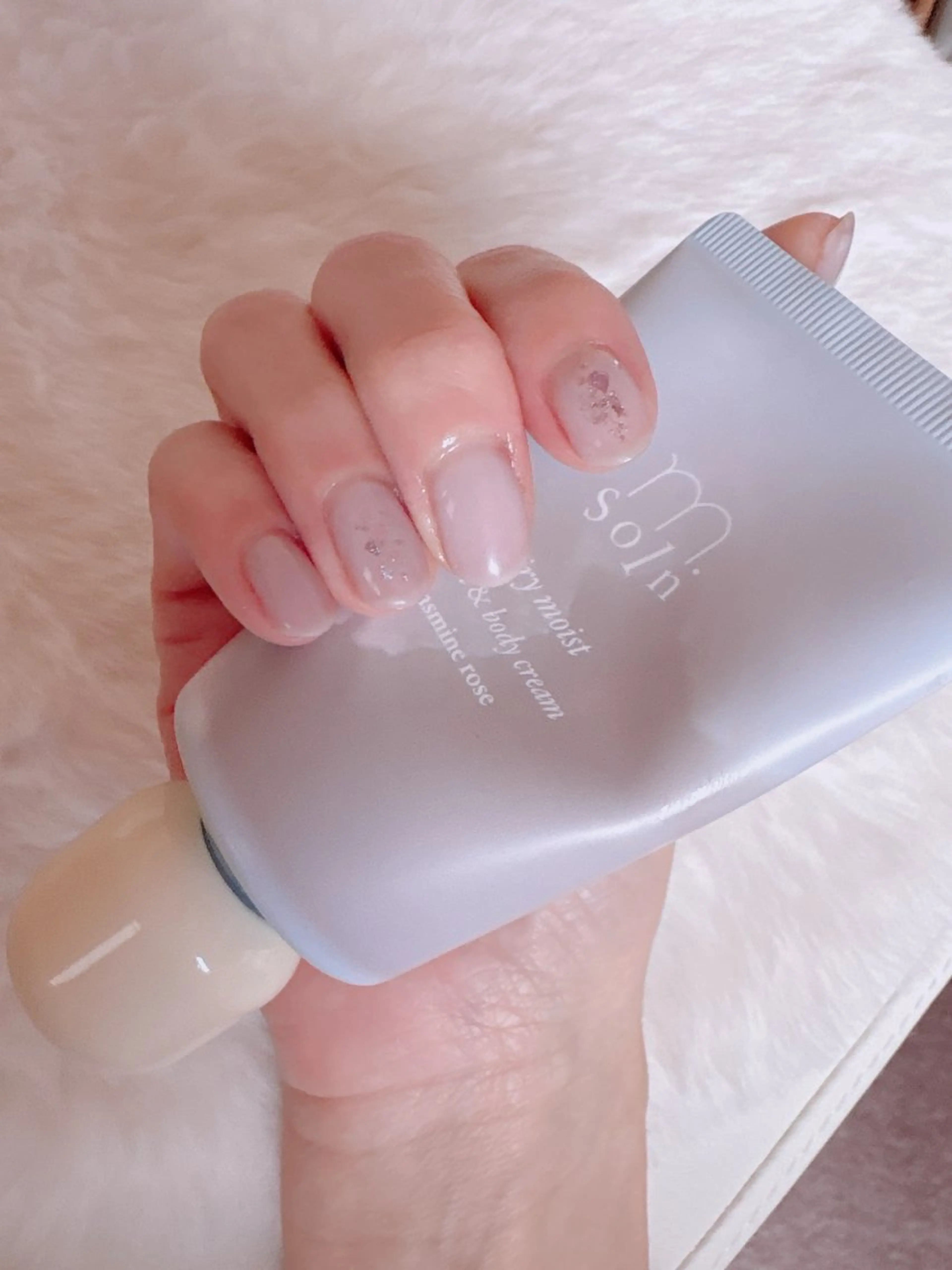 ネイル ホログラムネイル ワンカラーネイル nail room anのネイルデザイン