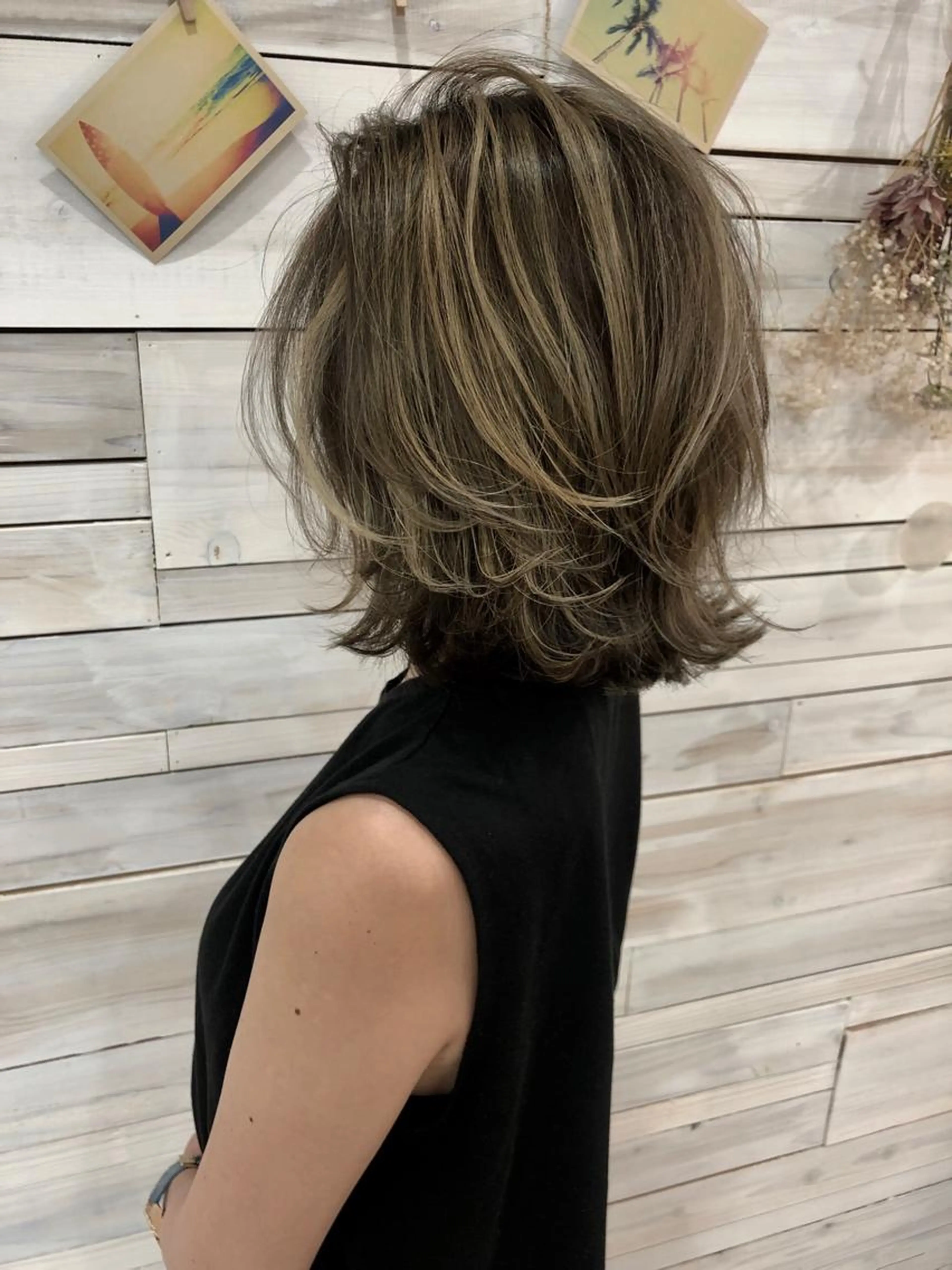 🌟1回ブリーチで派手かわいい💓ミルクティー系グレージュ系ピンク系など😊ブリーチ1回＋カラー＋トリートメントの写真