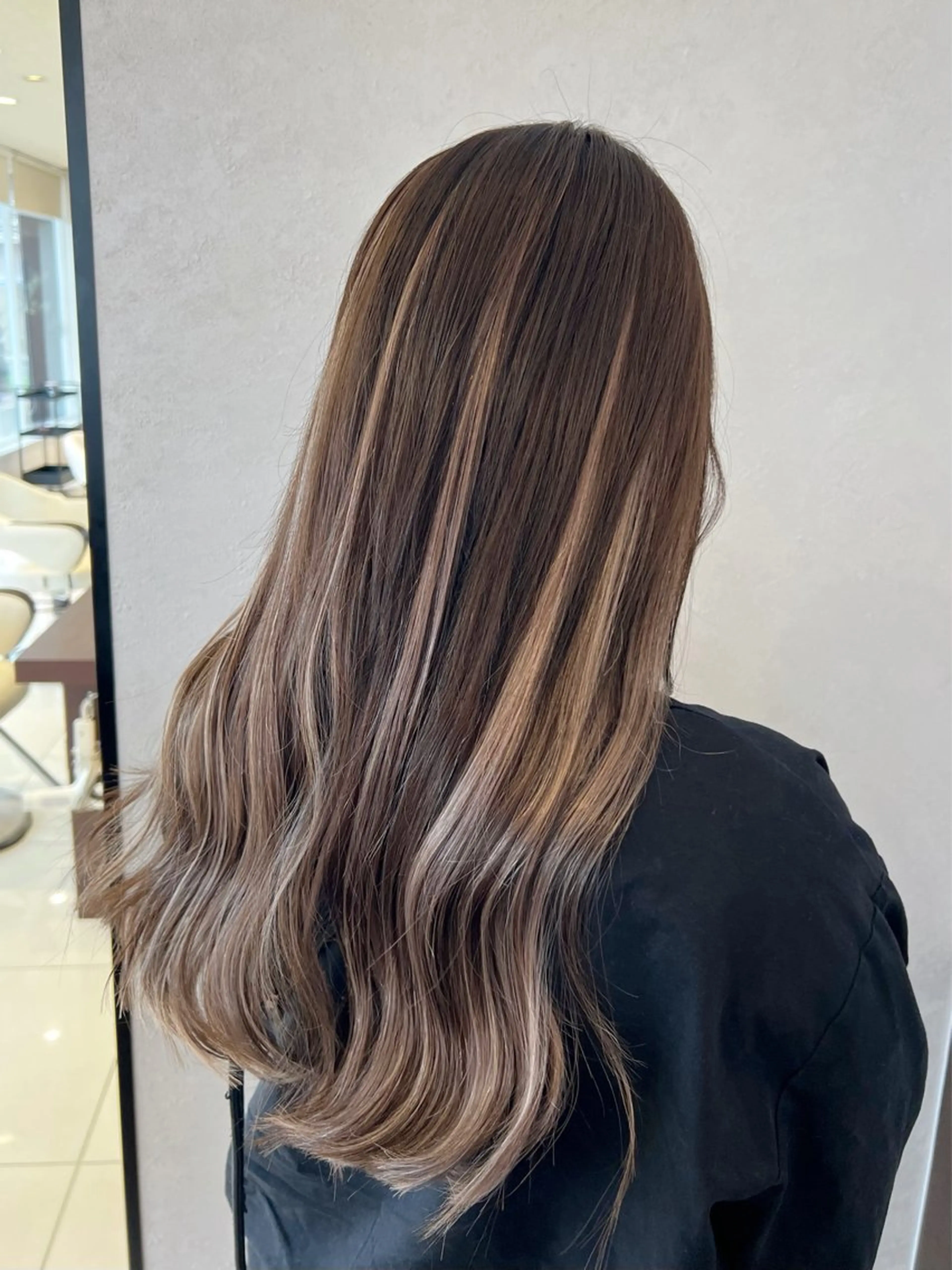 カラー 🖤複雑履歴ブリーチ Mizuki 🖤のヘアスタイル