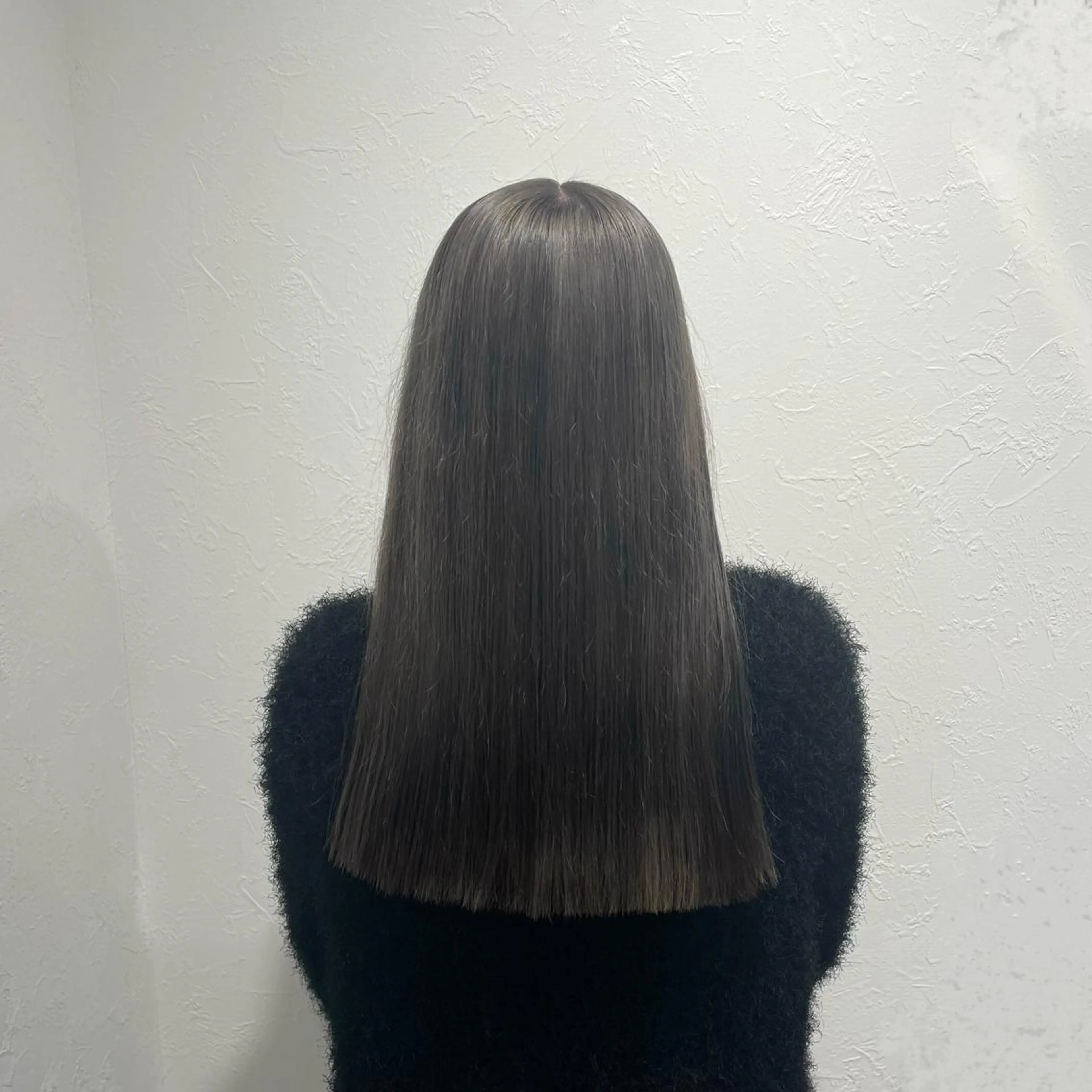 ロング カラー ヘアカラー トリートメント shiho .のヘアスタイル