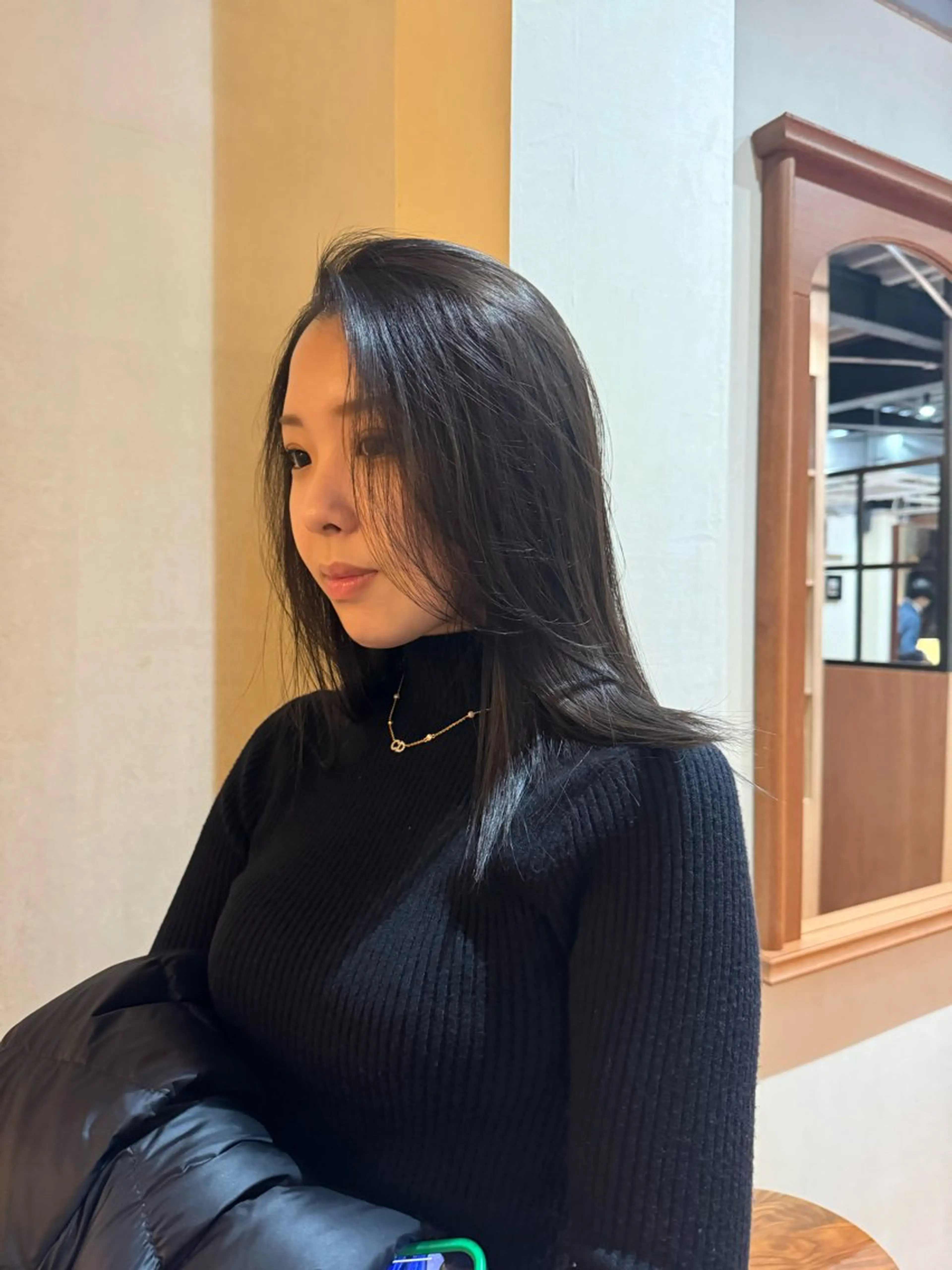 ミディアム ヘアカラー 薮 夏帆のヘアスタイル