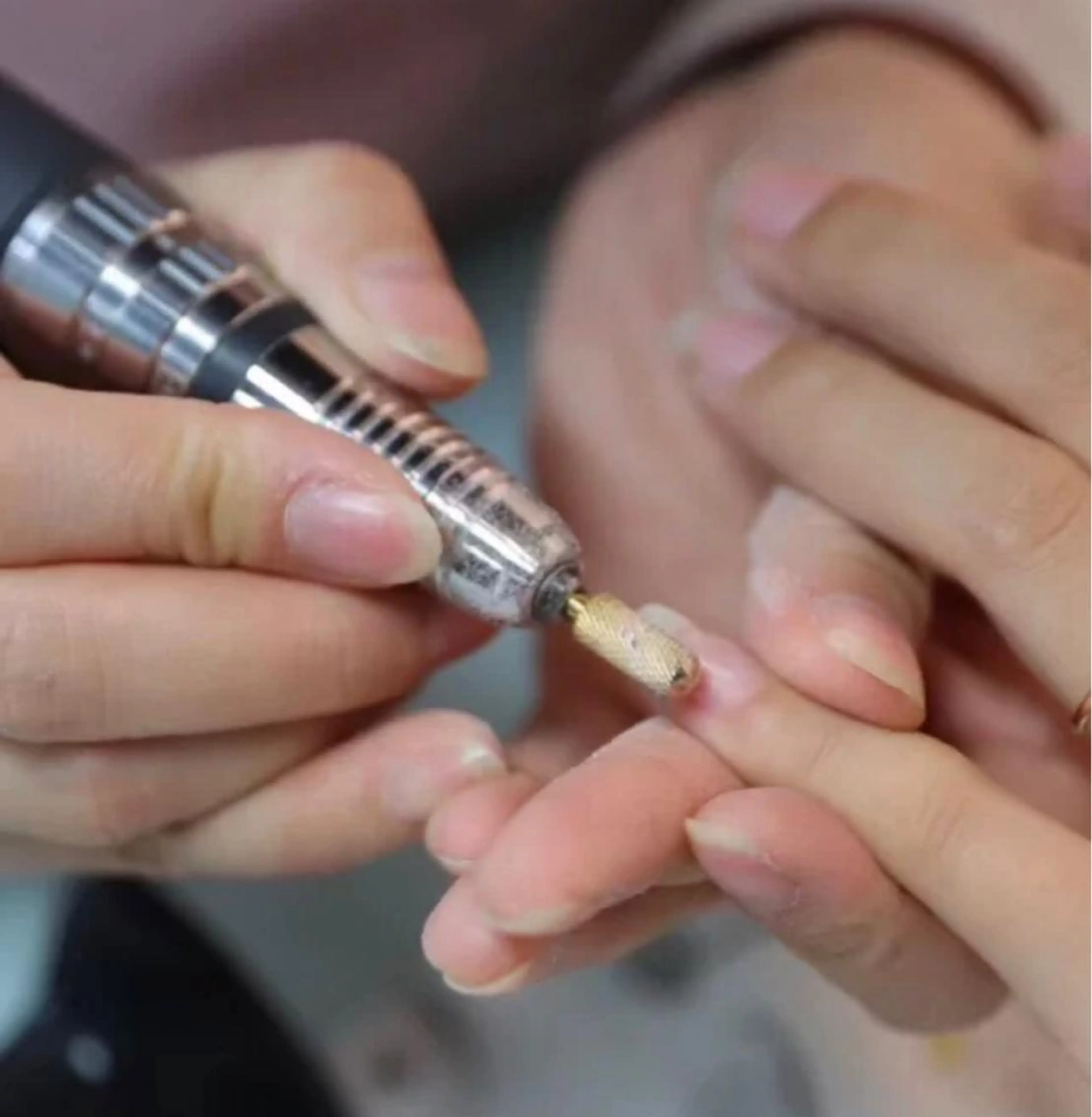 🎀ジェルオフのみ〜甘皮ケア込み💦❤️🩹の写真