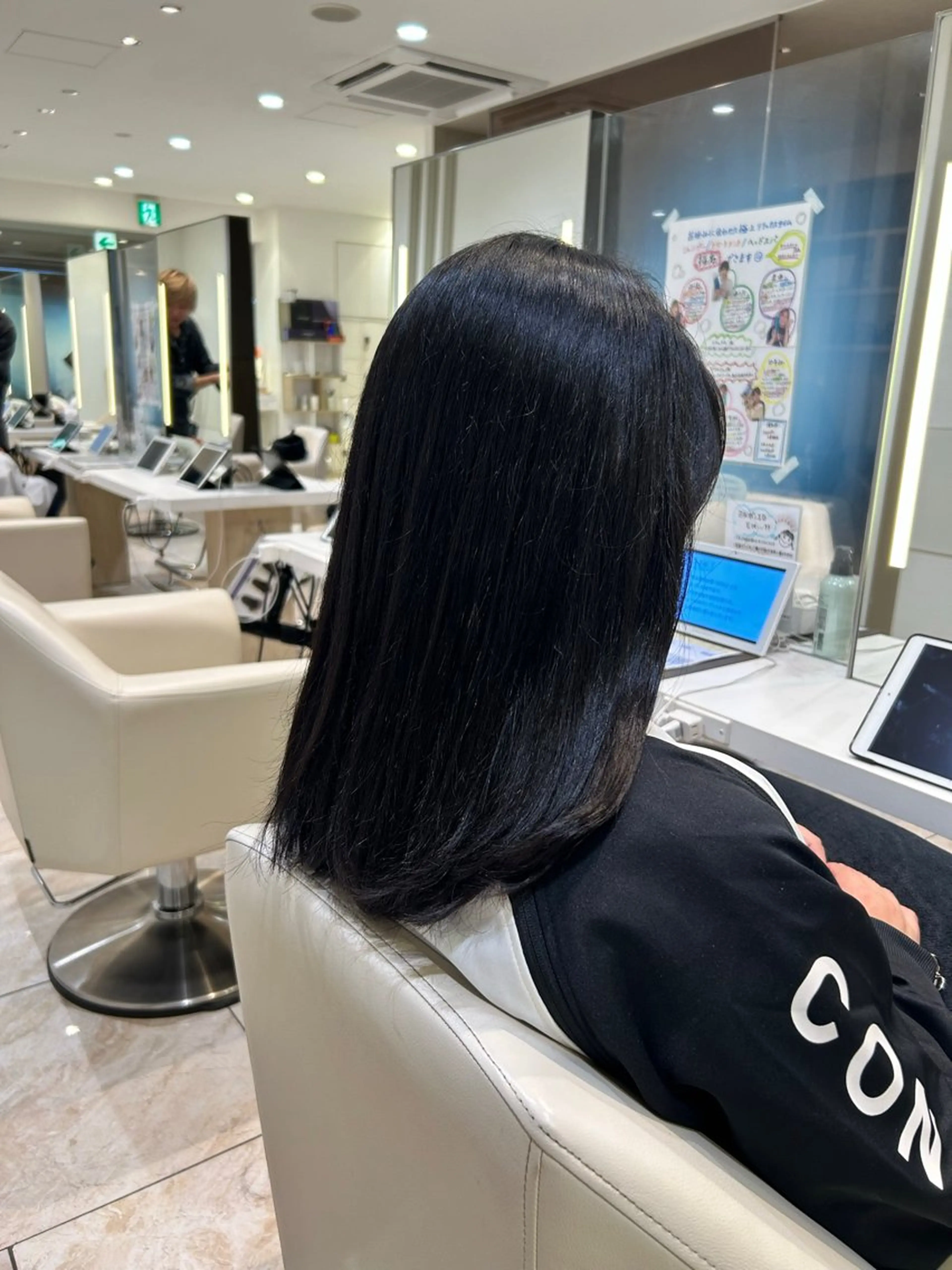 セミロング カラー ヘアカラー はるか/ブリーチカラ ー/ヘアアレンジ🤍のヘアスタイル