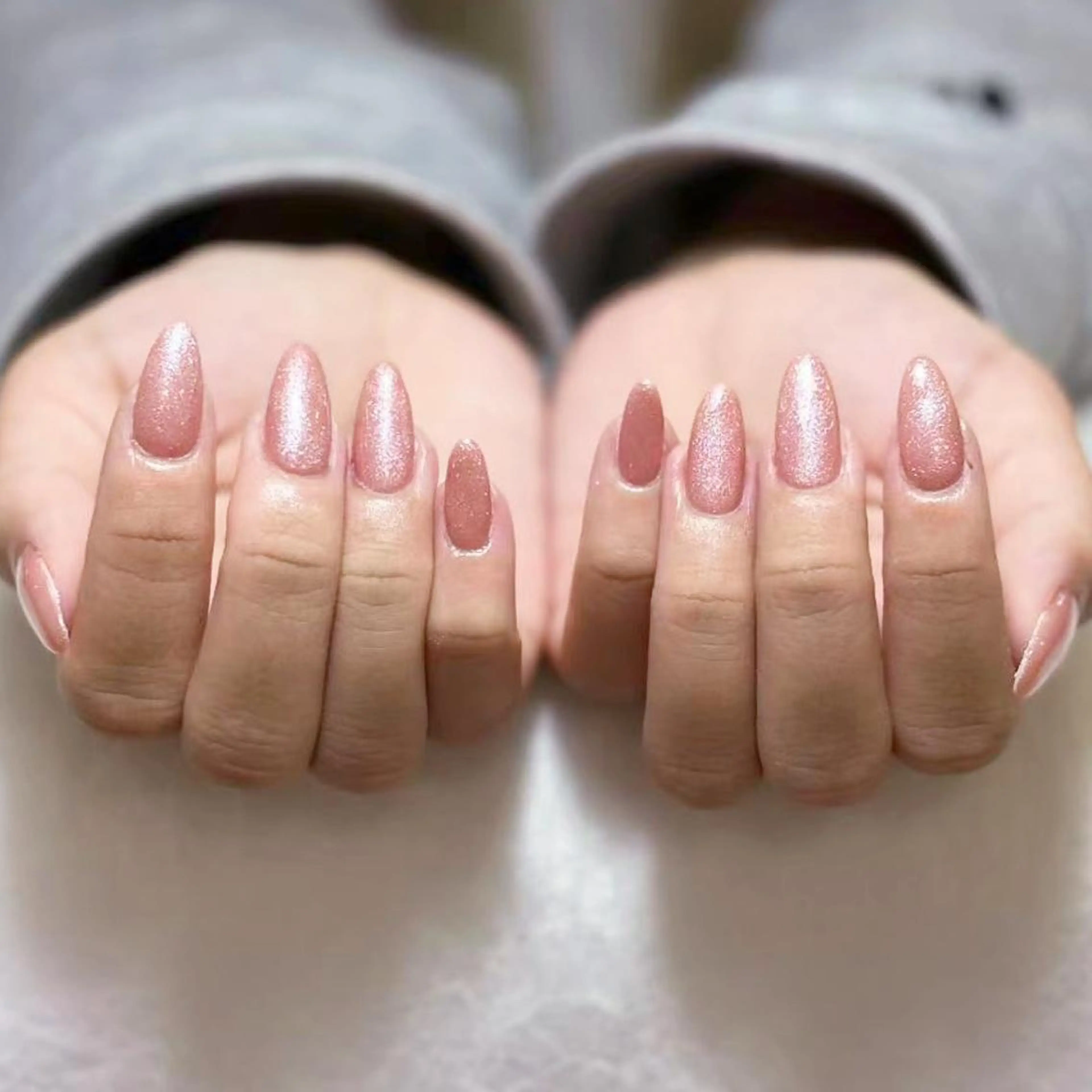 ネイル アートネイル オーロラネイル ガーリー キラキラネイル 韓国ネイル Leah 💅のネイルデザイン