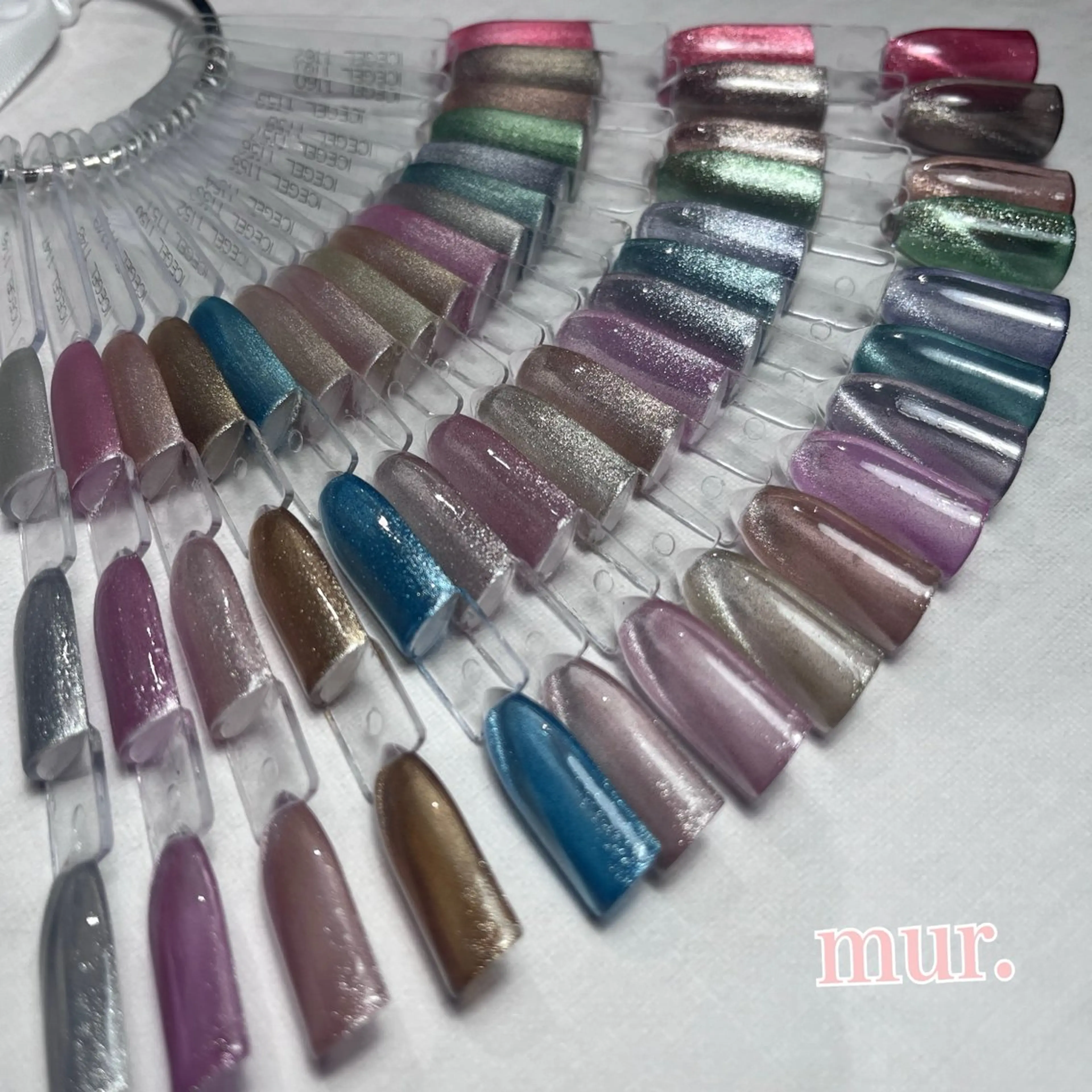 ネイル マグネットネイル nailsalon mur.のネイルデザイン