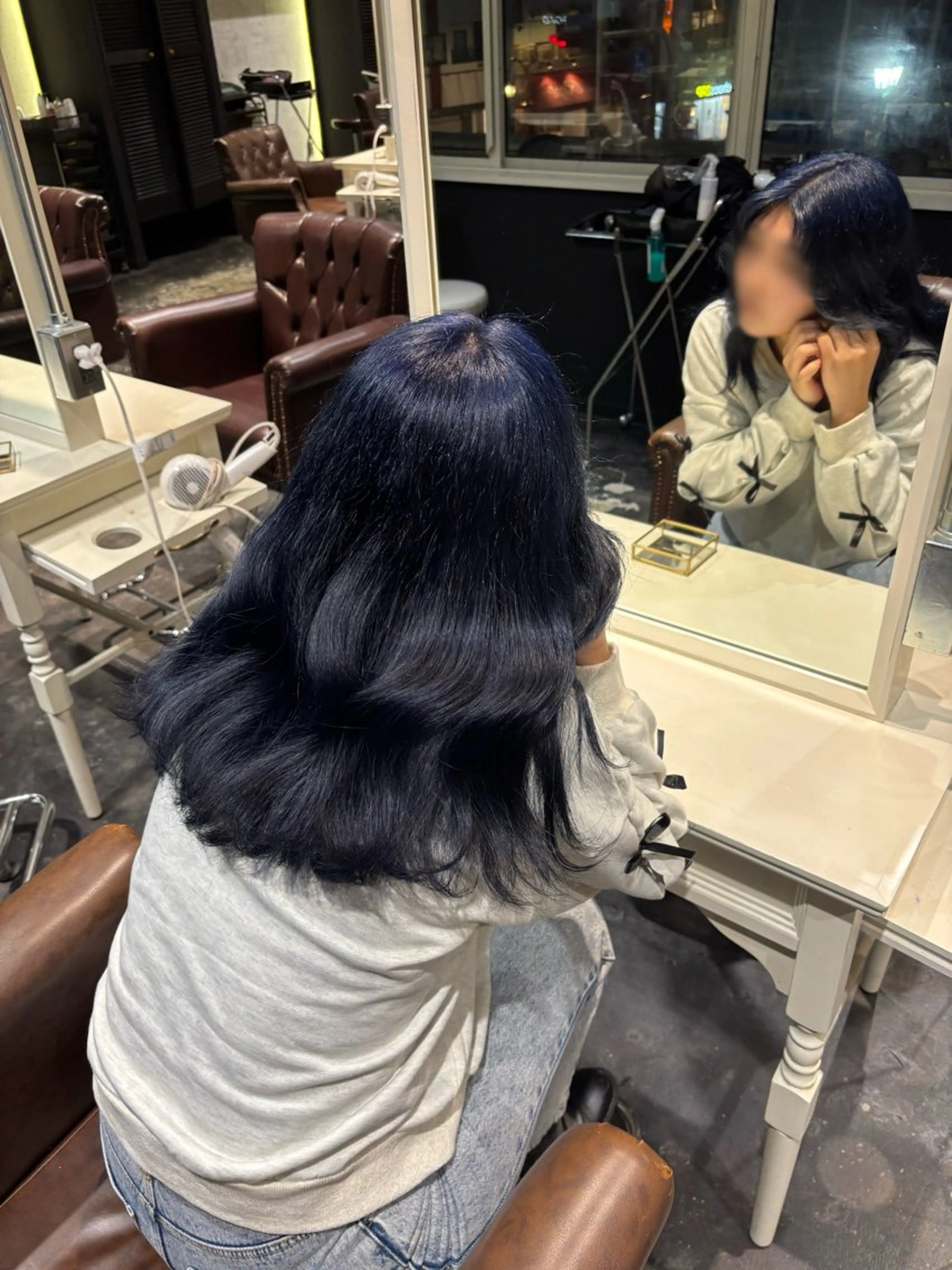 セミロング カラー 黒髪 ブルーカラー ブルーブラック 韓国風ヘア レイヤー sala 推しカラー職人🎀のヘアスタイル