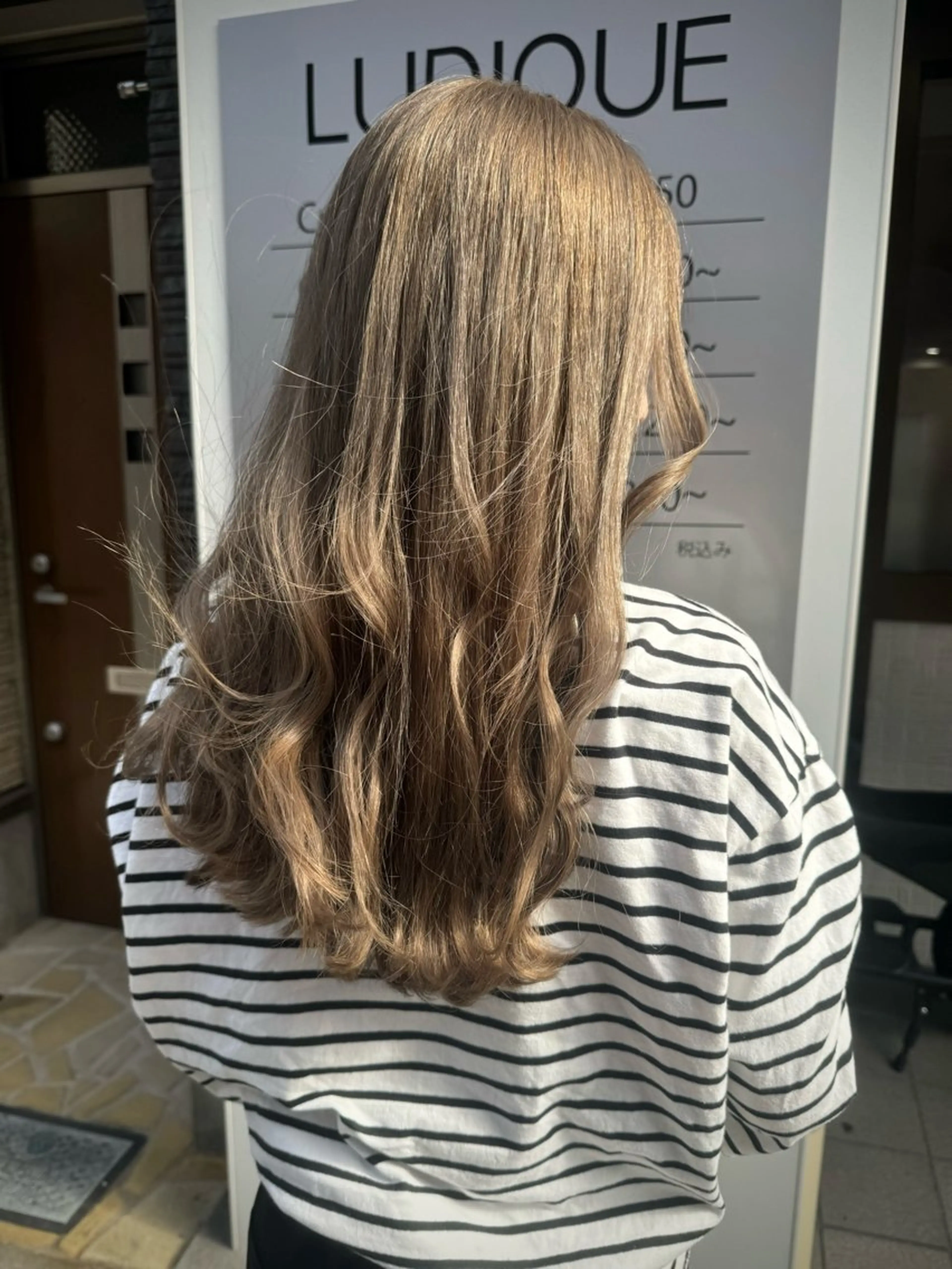 ロング カラー ベージュカラー ミルクティーベージュ AKI 🐉のヘアスタイル