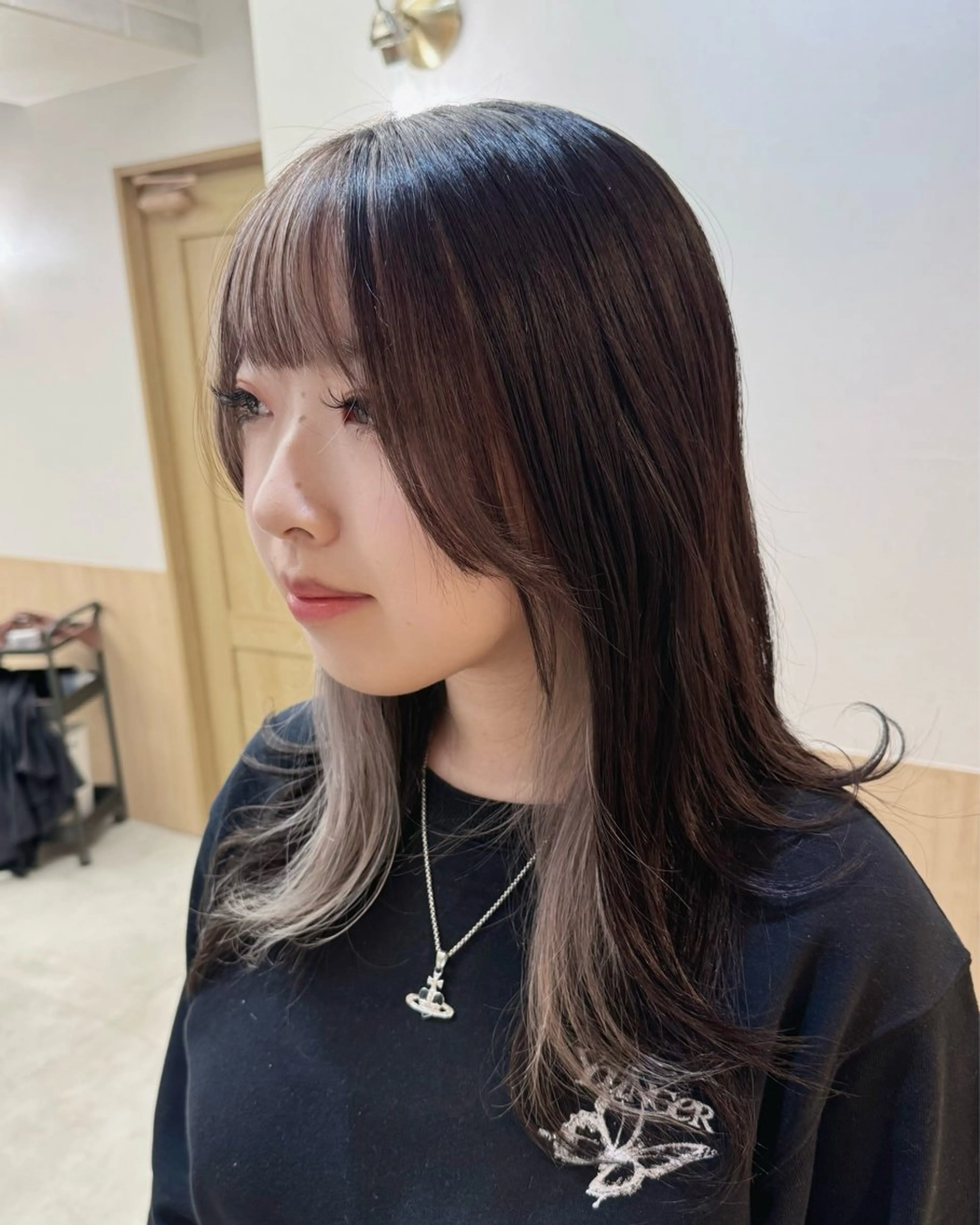 ミディアム カラー ヘアカラー トリートメント 縮毛矯正/髪質改善 インナーカラーせいぎのヘアスタイル
