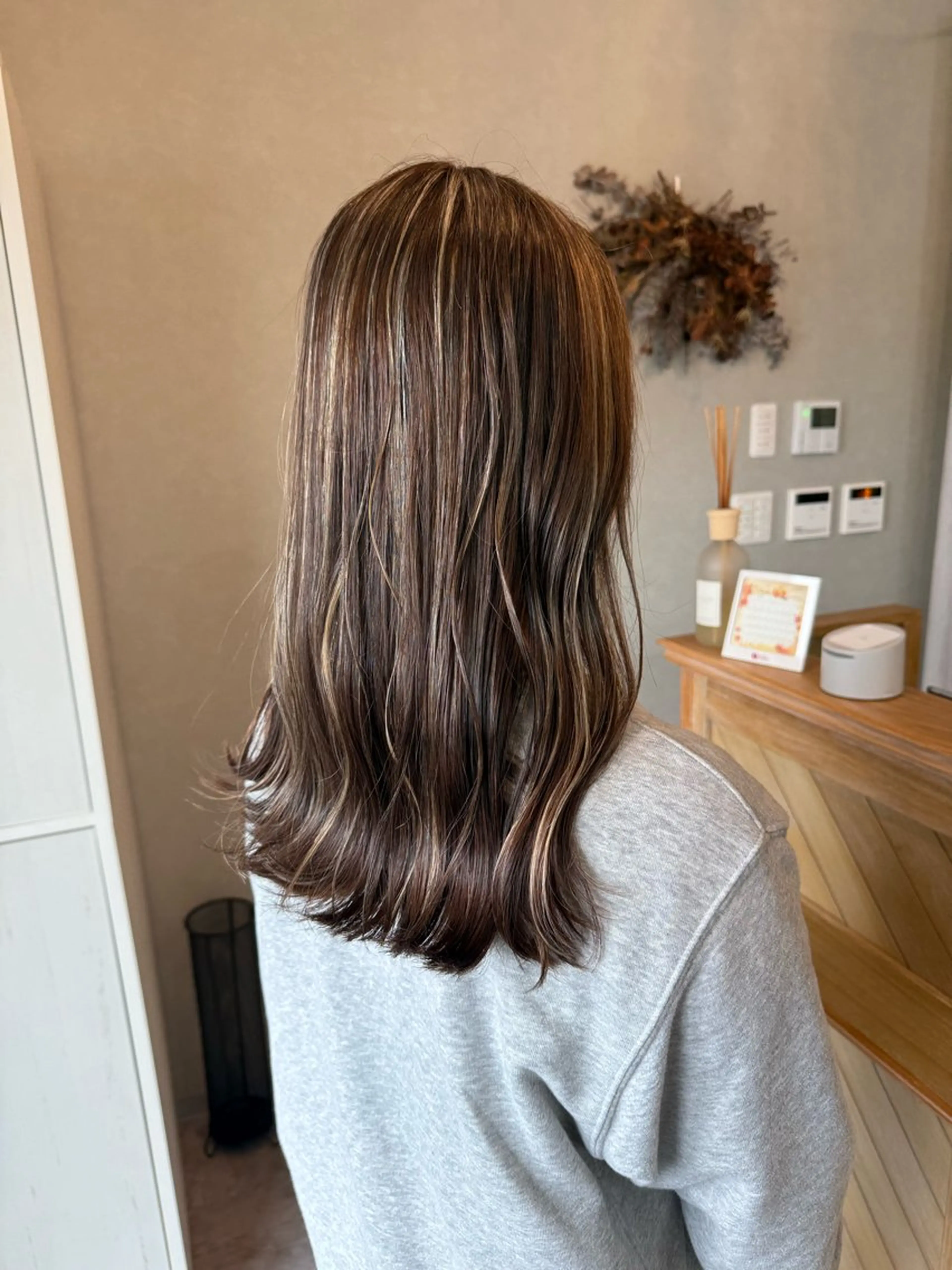 ロング ハイライト HIYORI / luanaのヘアスタイル