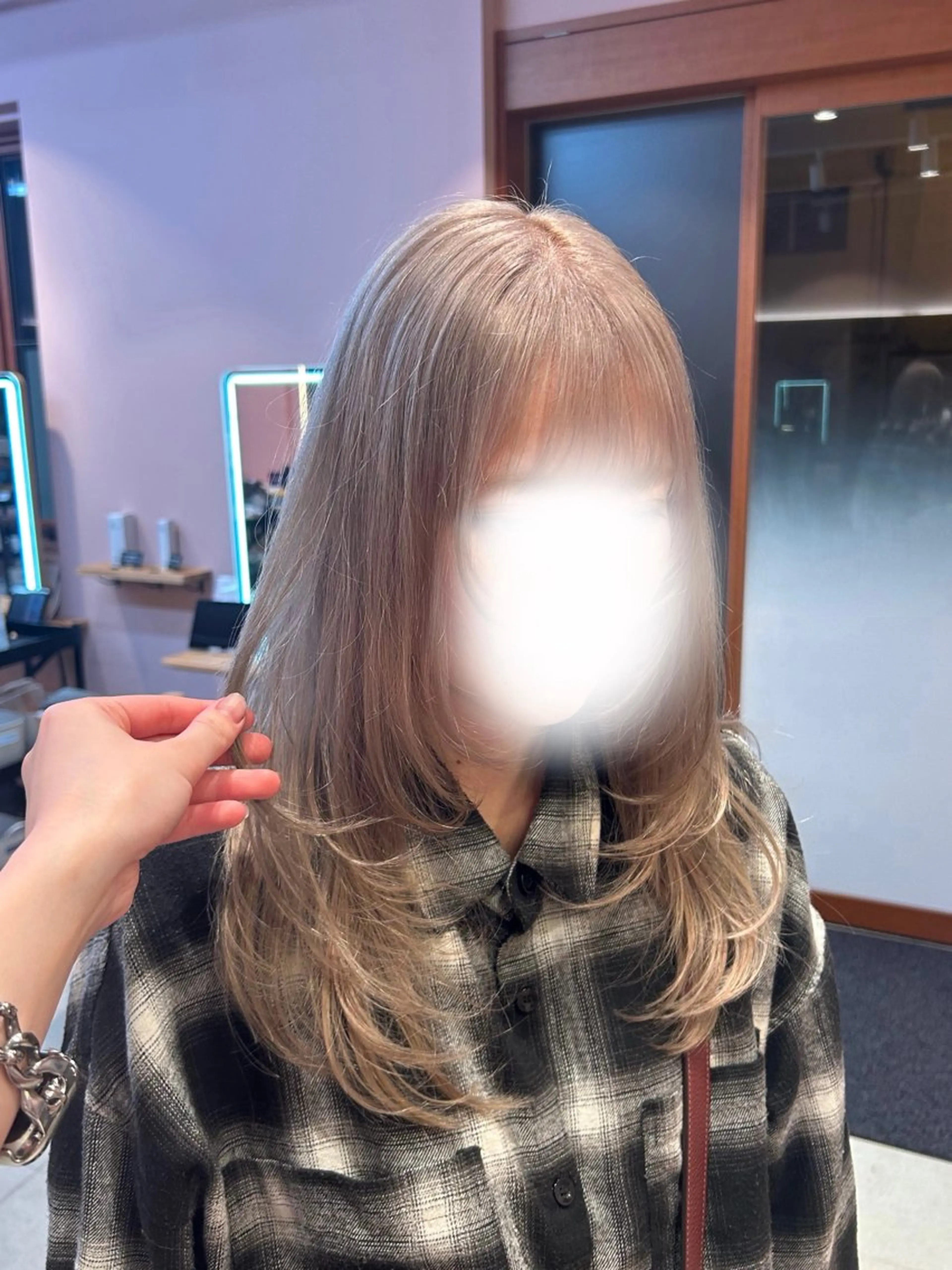 ロング カラー 透明感カラー 韓国風ヘア トリートメント ·.⟡ 福田 彩乃 透明感カラー🪄🩵のヘアスタイル
