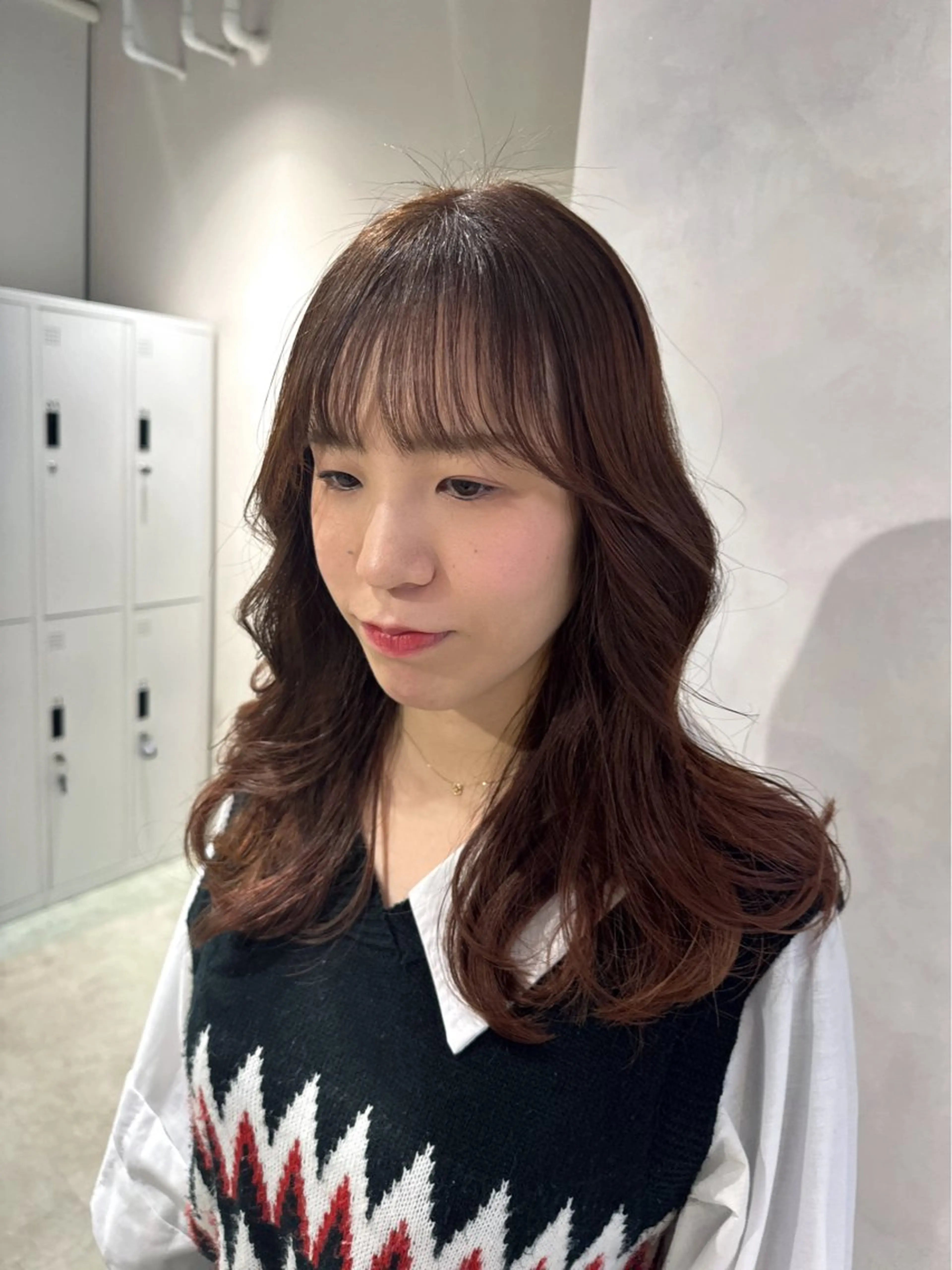 セミロング カラー ブラウンカラー チョコレートブラウン バイオレットカラー カット ヘアカラー トリートメント 透明感カラー✨艶髪 制作🌱山根あゆみのヘアスタイル