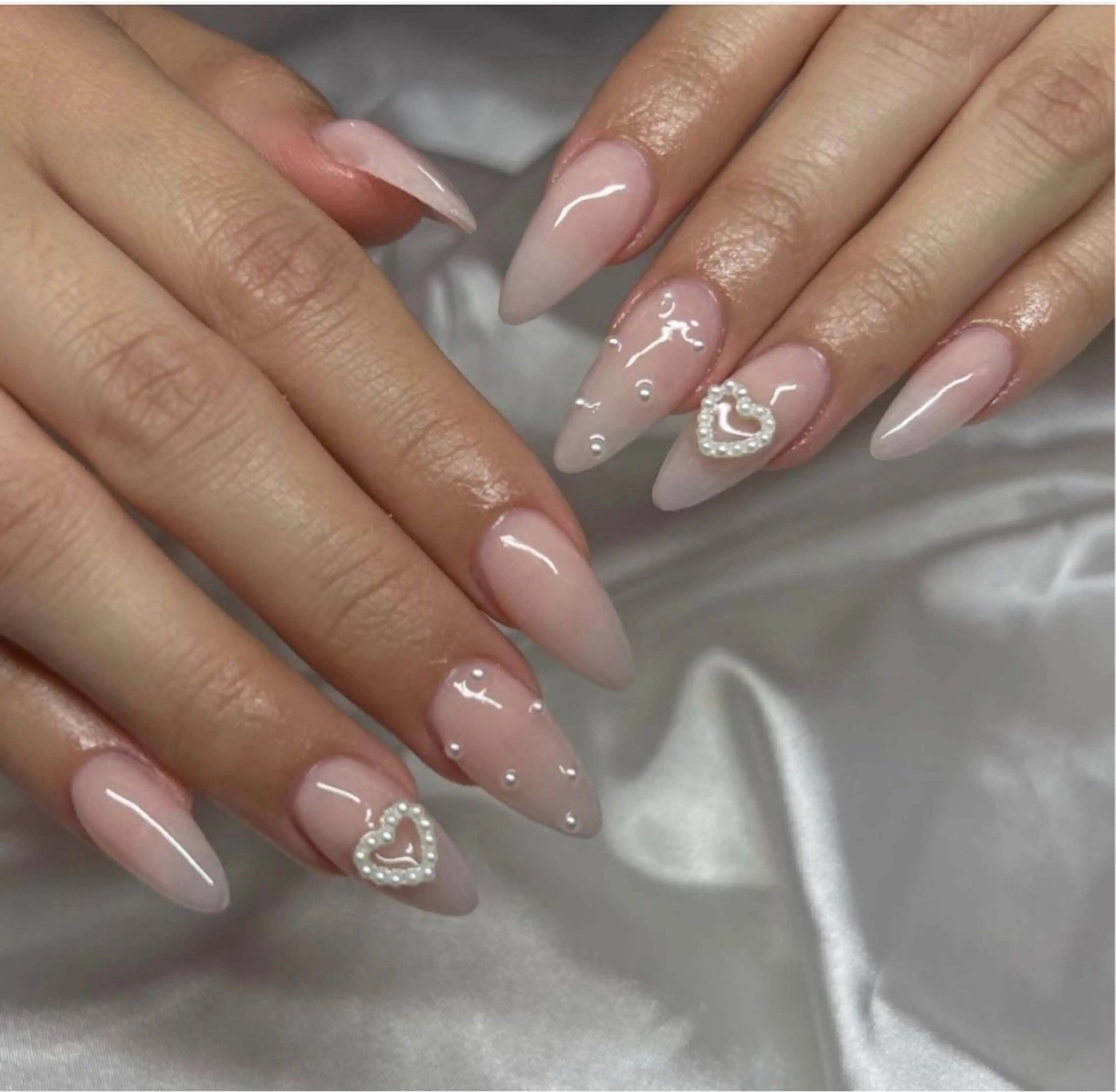 ネイル アートネイル 長さ出し ジェルネイル マグネットネイル ニュアンスネイル なな_ CloudyChanのネイルデザイン