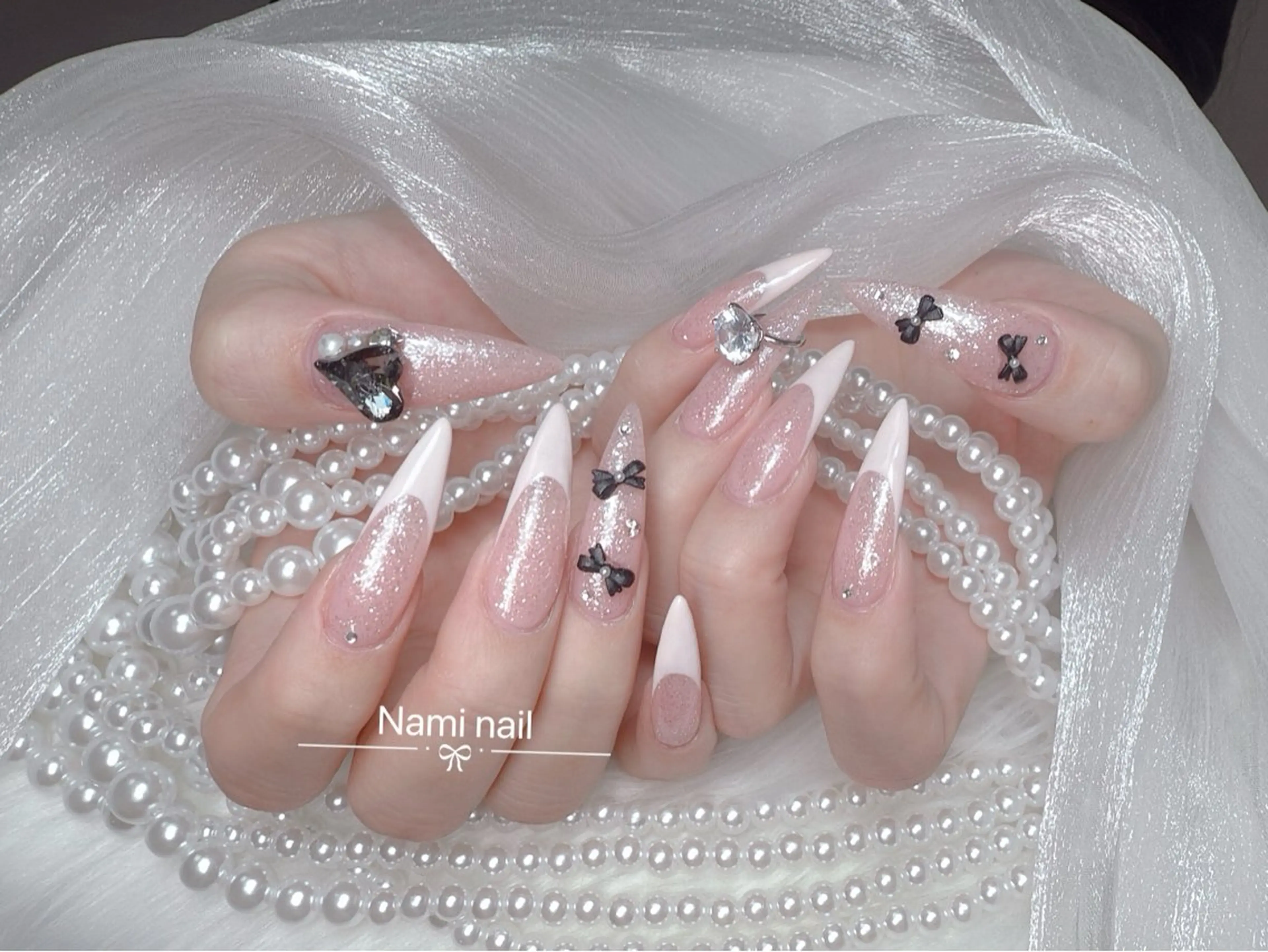 ネイル 長さ出し ガーリー 韓国ネイル ロングネイル 持ち込み ハンドネイル Nami nail salonのネイルデザイン