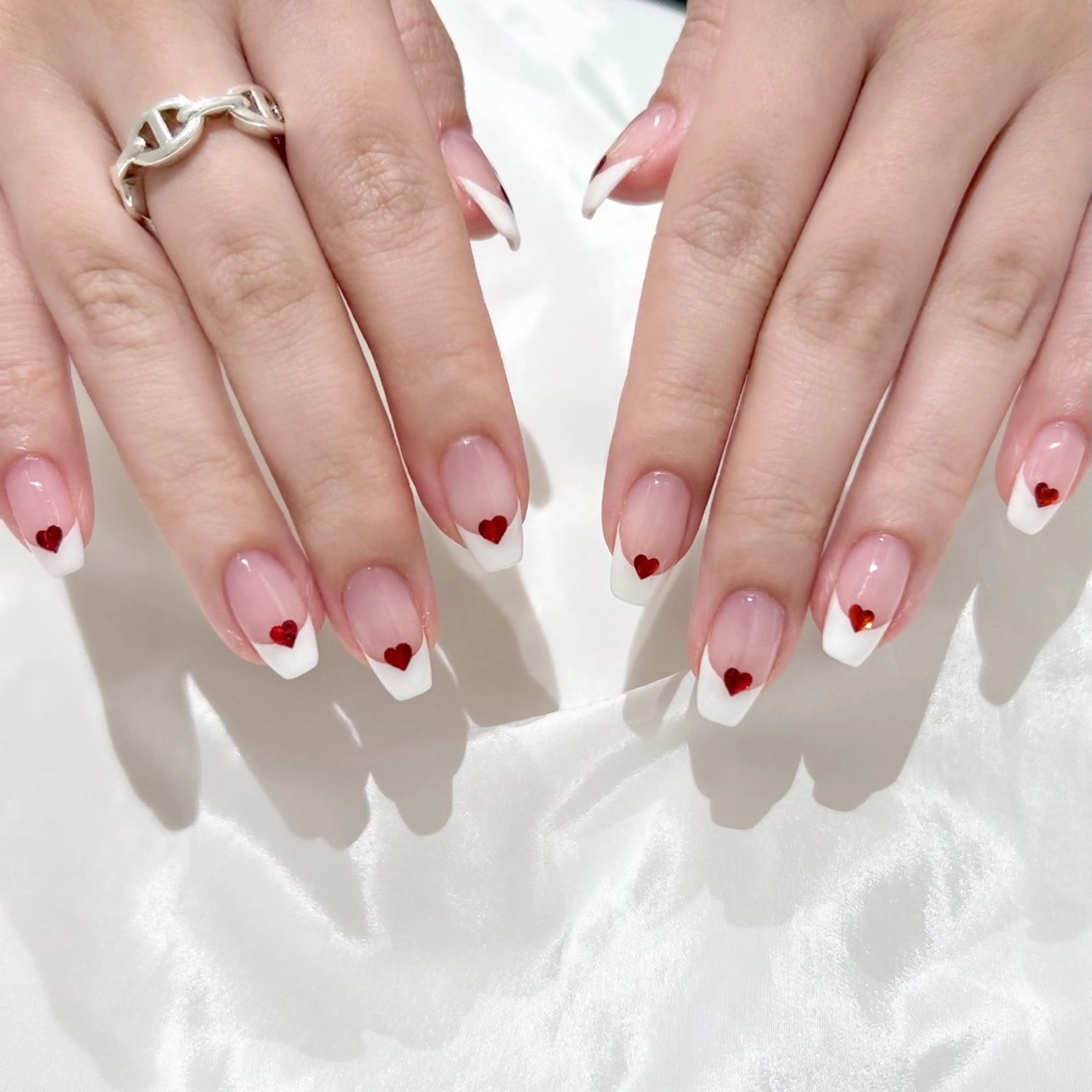 ネイル ハンドネイル 𝗮𝗶𝗿𝗶 🌙のネイルデザイン